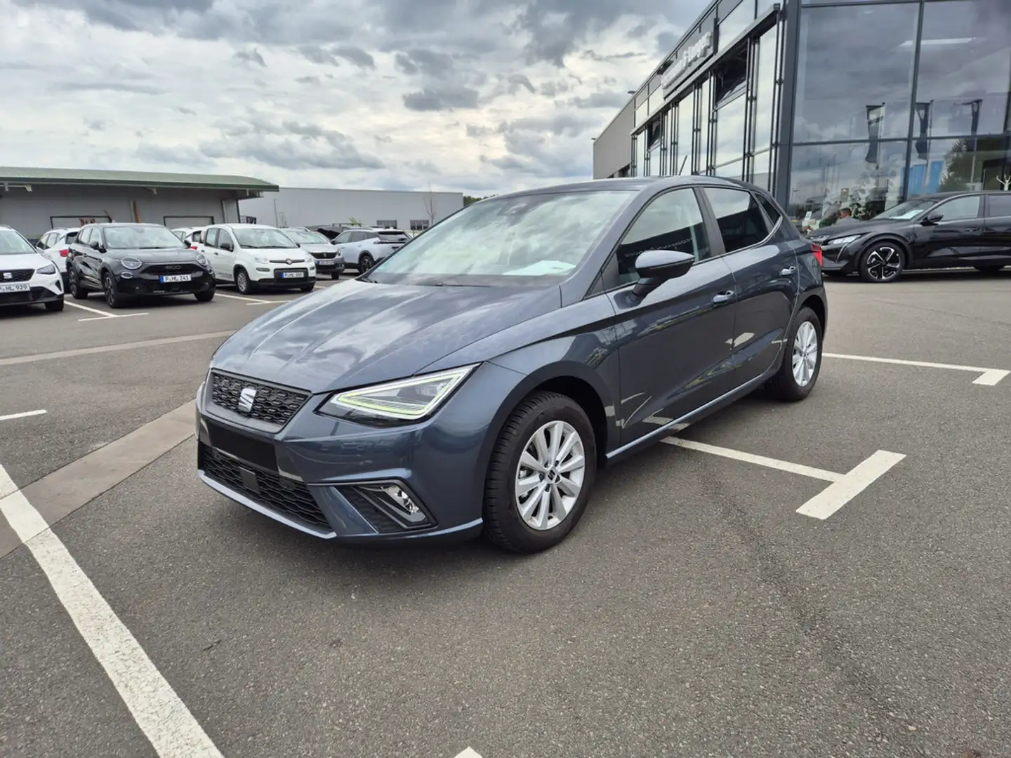 SEAT Ibiza 1.0 Style Klima, SHZ, Parksensoren, Full Link, LED, Kamera Grau - 2