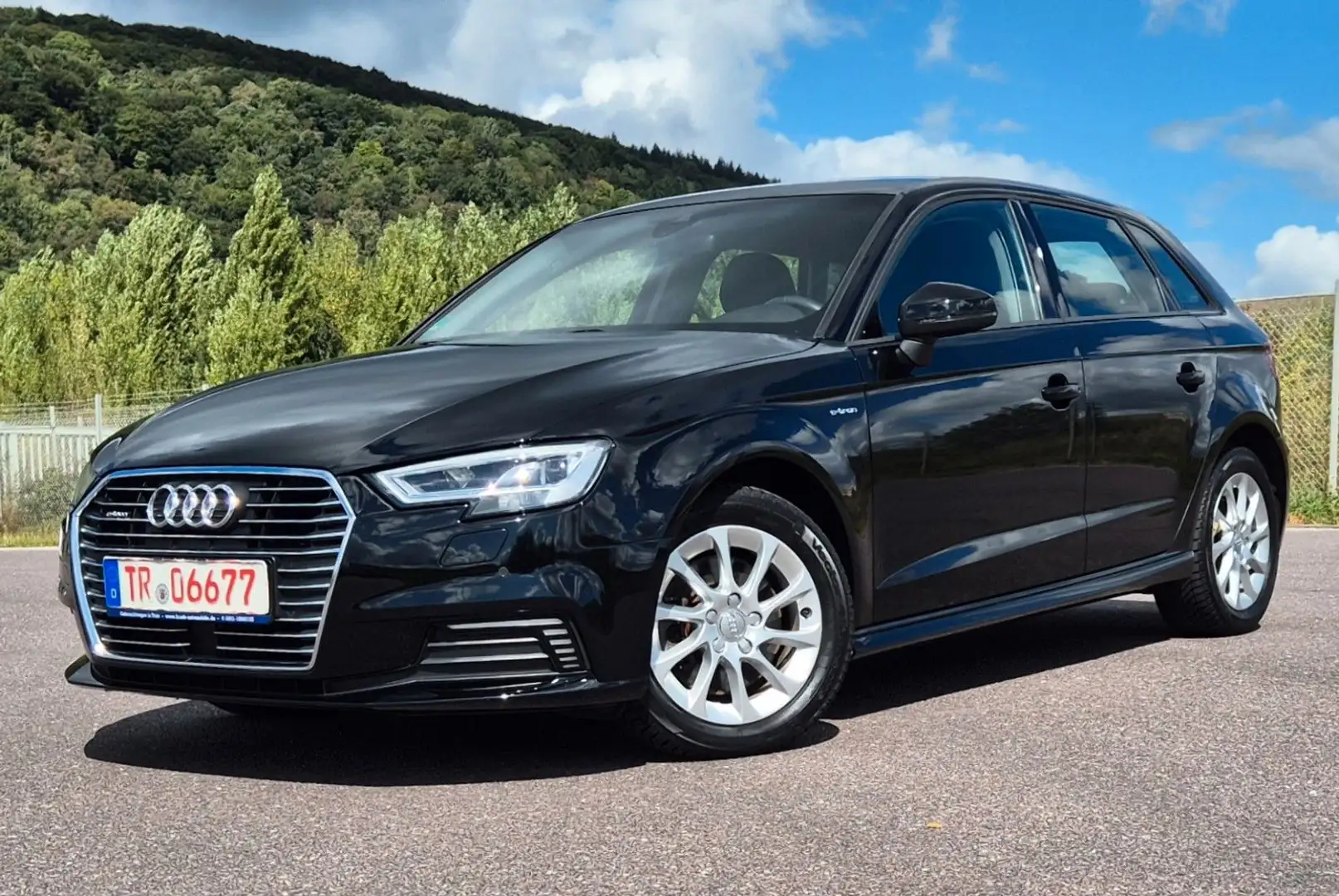 Audi A3 Sportback e-tron 1.4 TFSI, Navigation, LED. Schwarz - 1