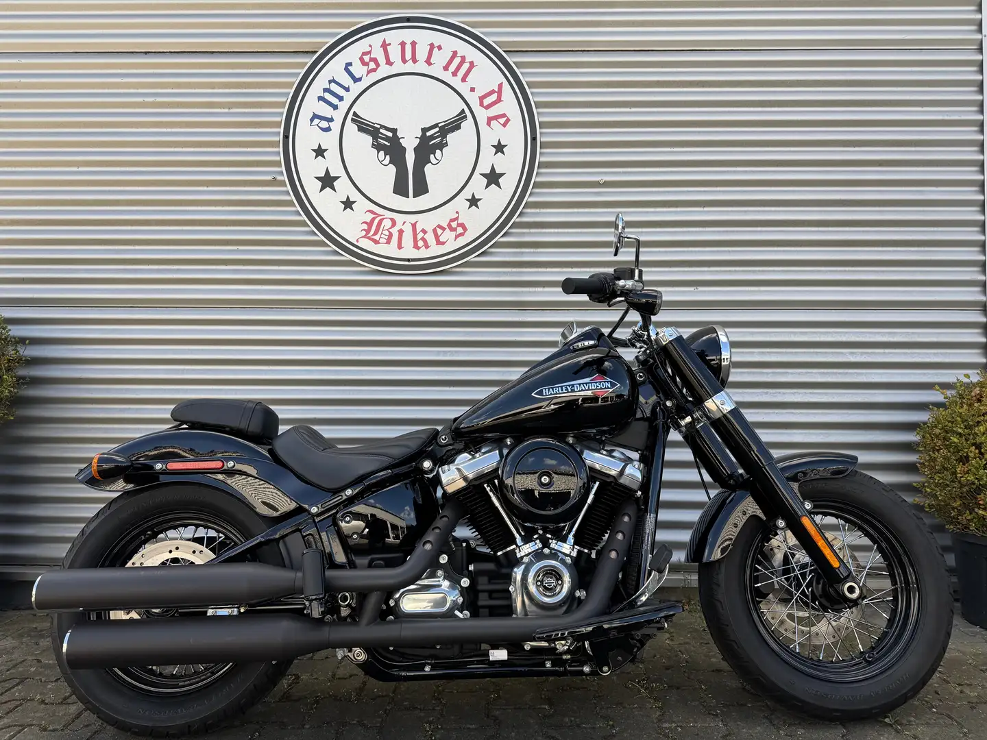 Harley-Davidson Softail Slim FLSL 107-er M8 Negro - 1
