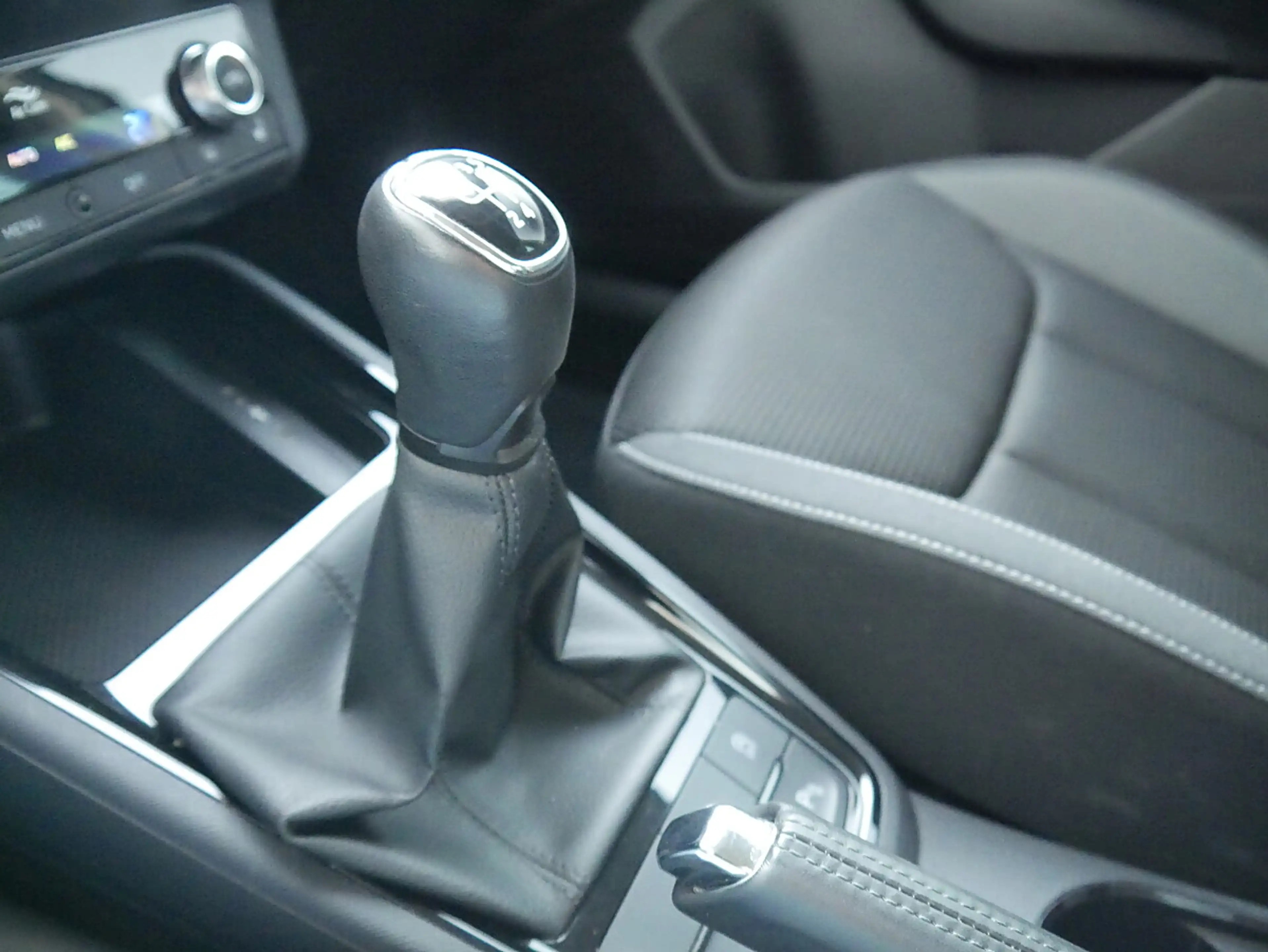 Skoda Kamiq 1.0 TSI Ambition; Rückfahrkamera, Sitzheizung, ... — photo 10