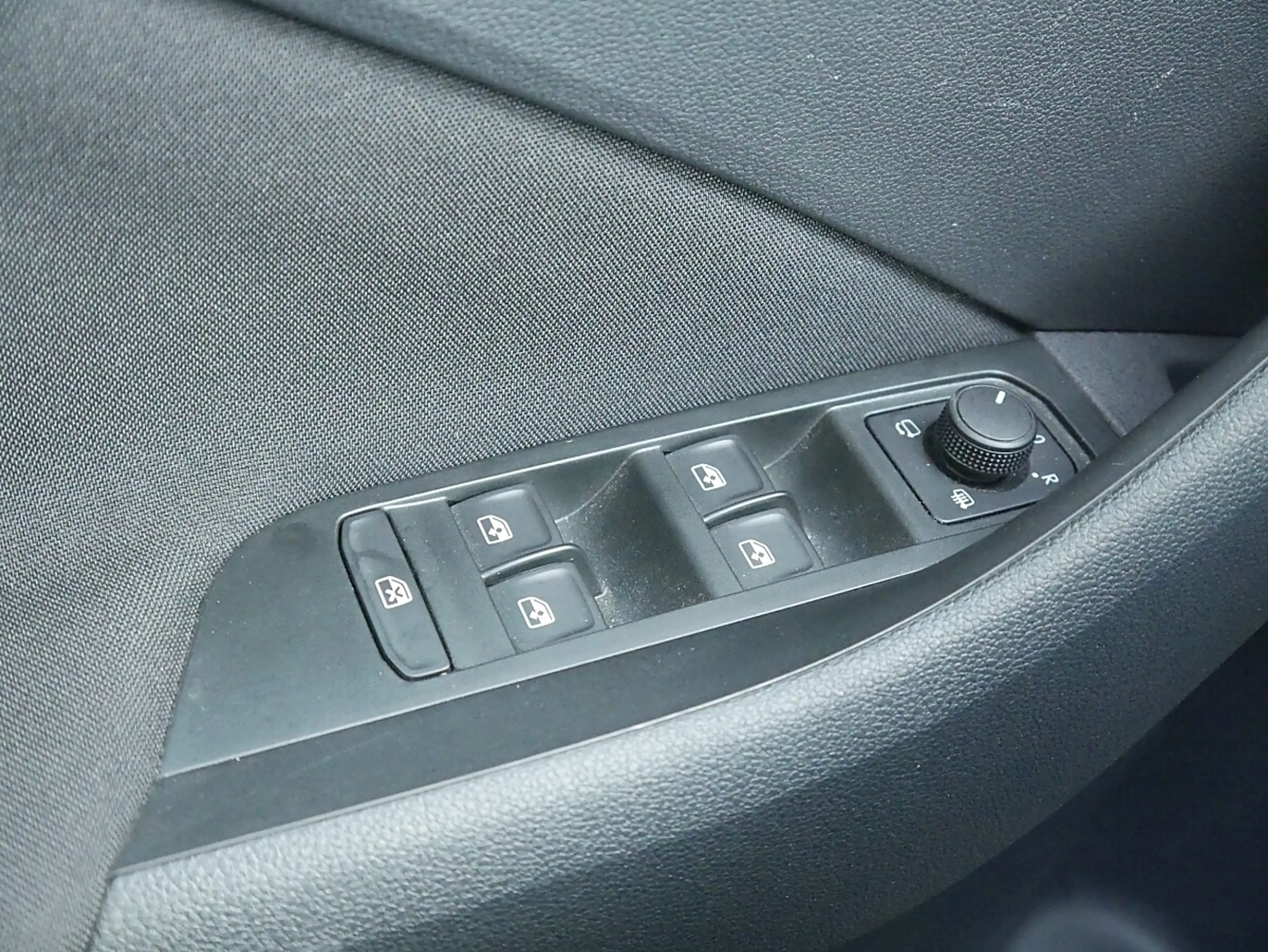 Skoda Kamiq 1.0 TSI Ambition; Rückfahrkamera, Sitzheizung, ... — photo 15