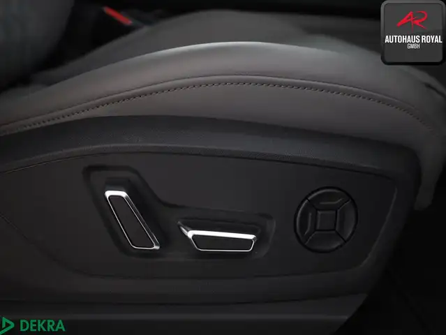 Audi E-Tron view 12