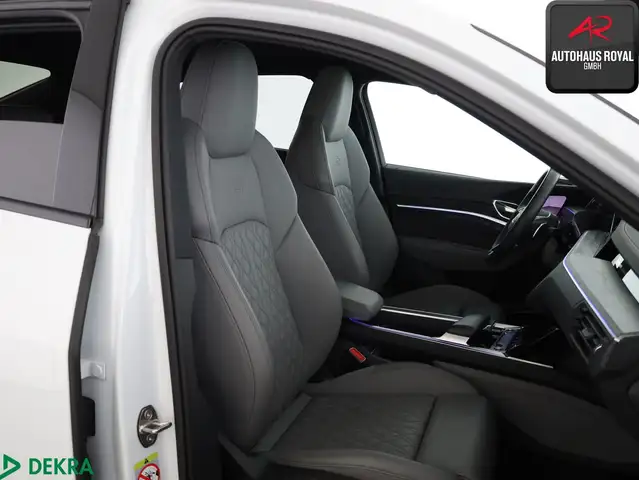 Audi E-Tron view 11