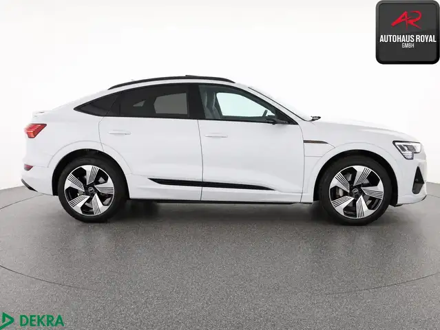Audi E-Tron view 6