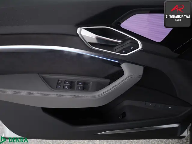 Audi E-Tron view 15