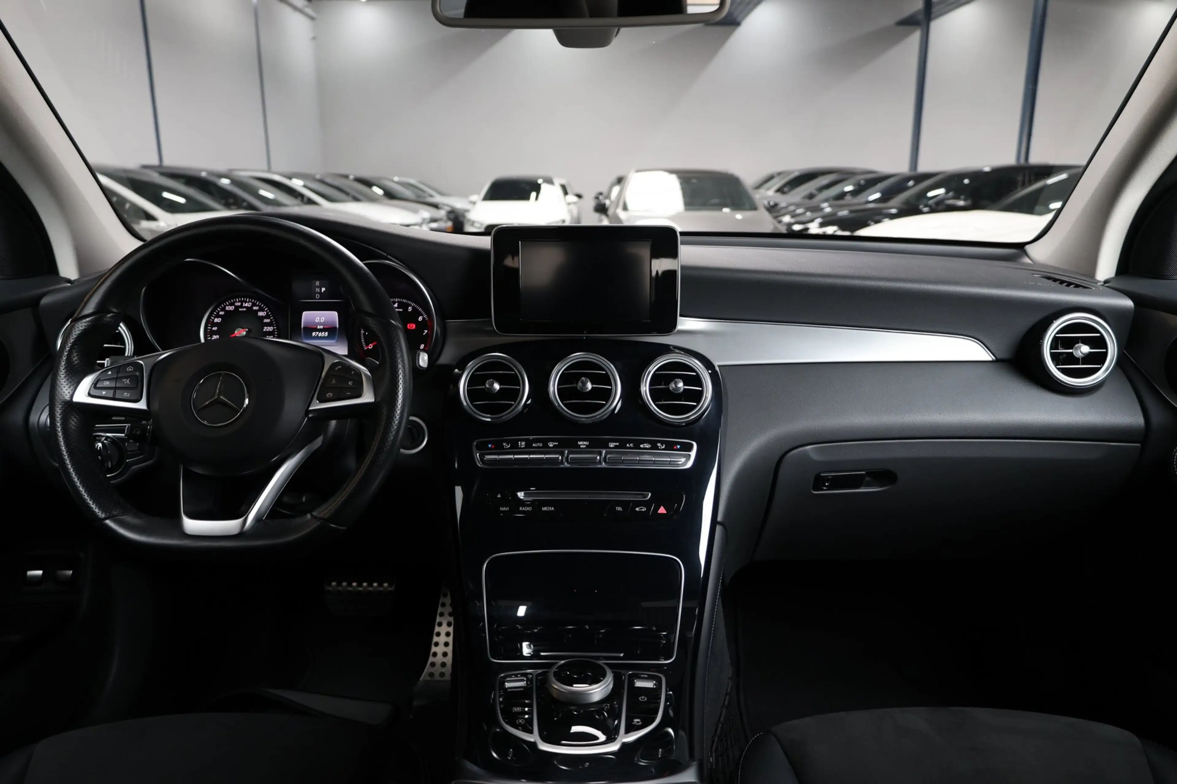 Mercedes-Benz GLC 250 4MATIC AMG Line LED/LEER+S.VERWARMING/LMV/CAM/CRUI — photo 2