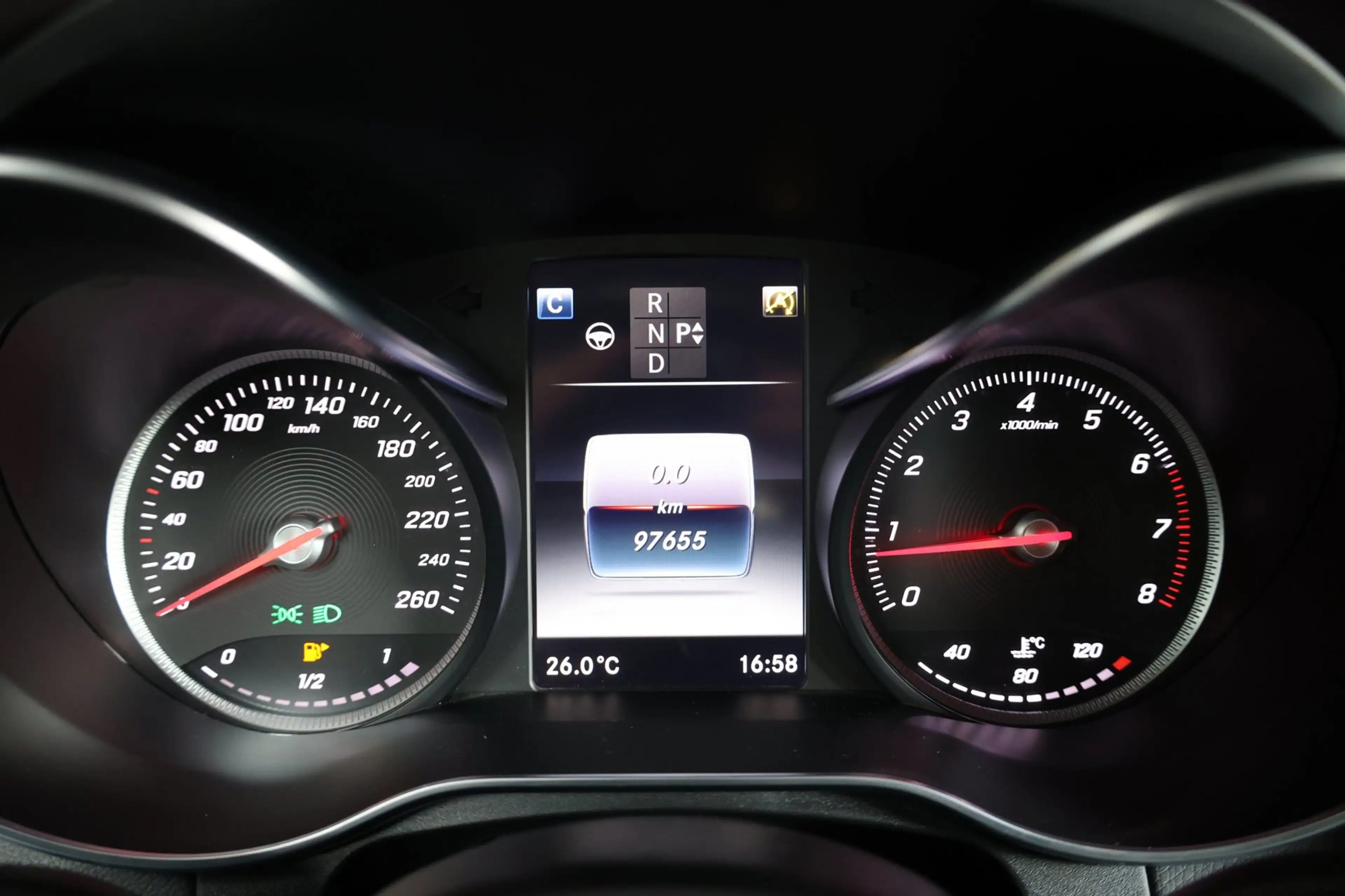 Mercedes-Benz GLC 250 4MATIC AMG Line LED/LEER+S.VERWARMING/LMV/CAM/CRUI — photo 10