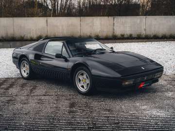 GTS / Nero Black / V8