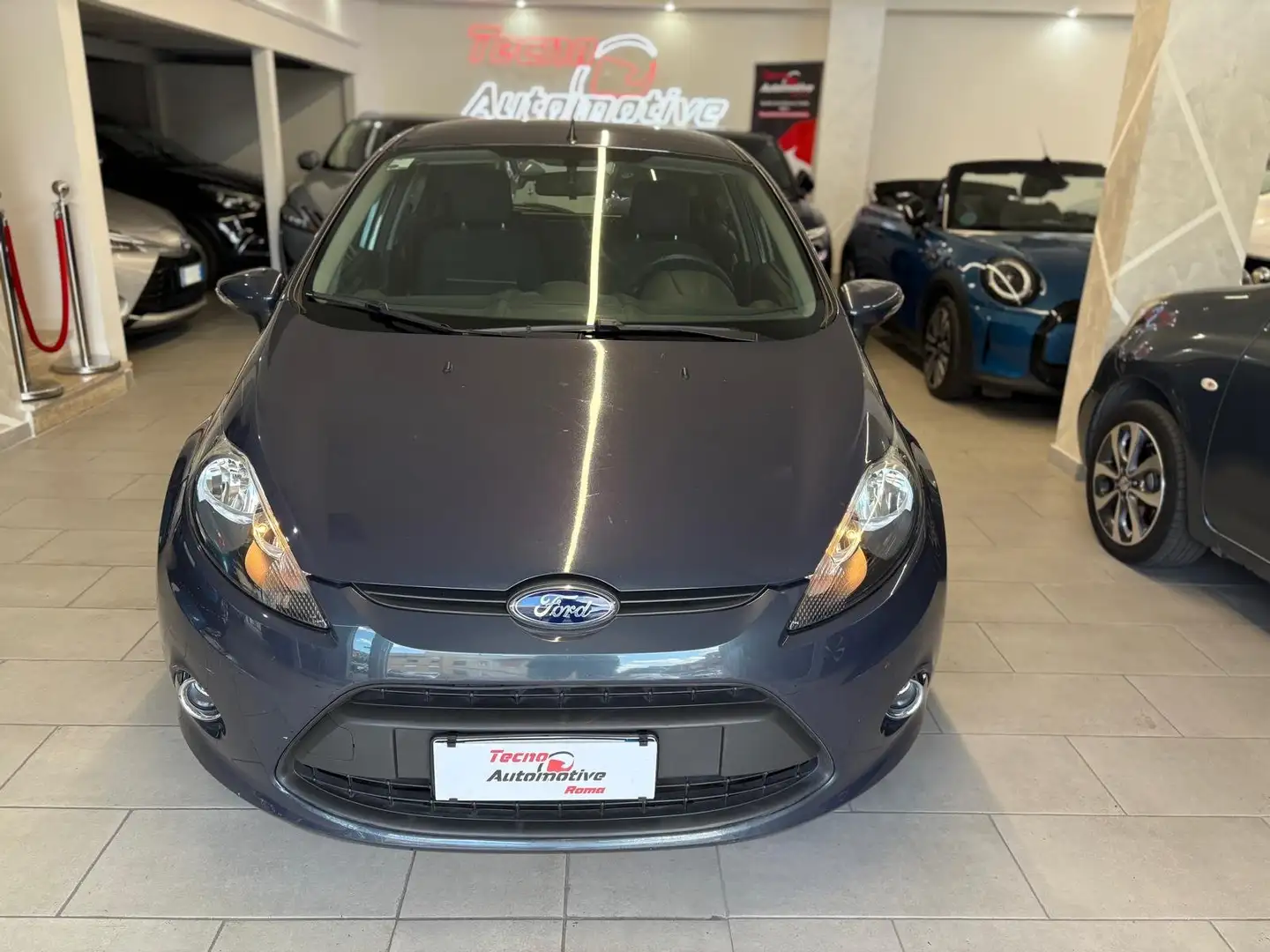 Ford Fiesta 5p 1.2 16v Titanium *UNIPRO* Grigio - 2