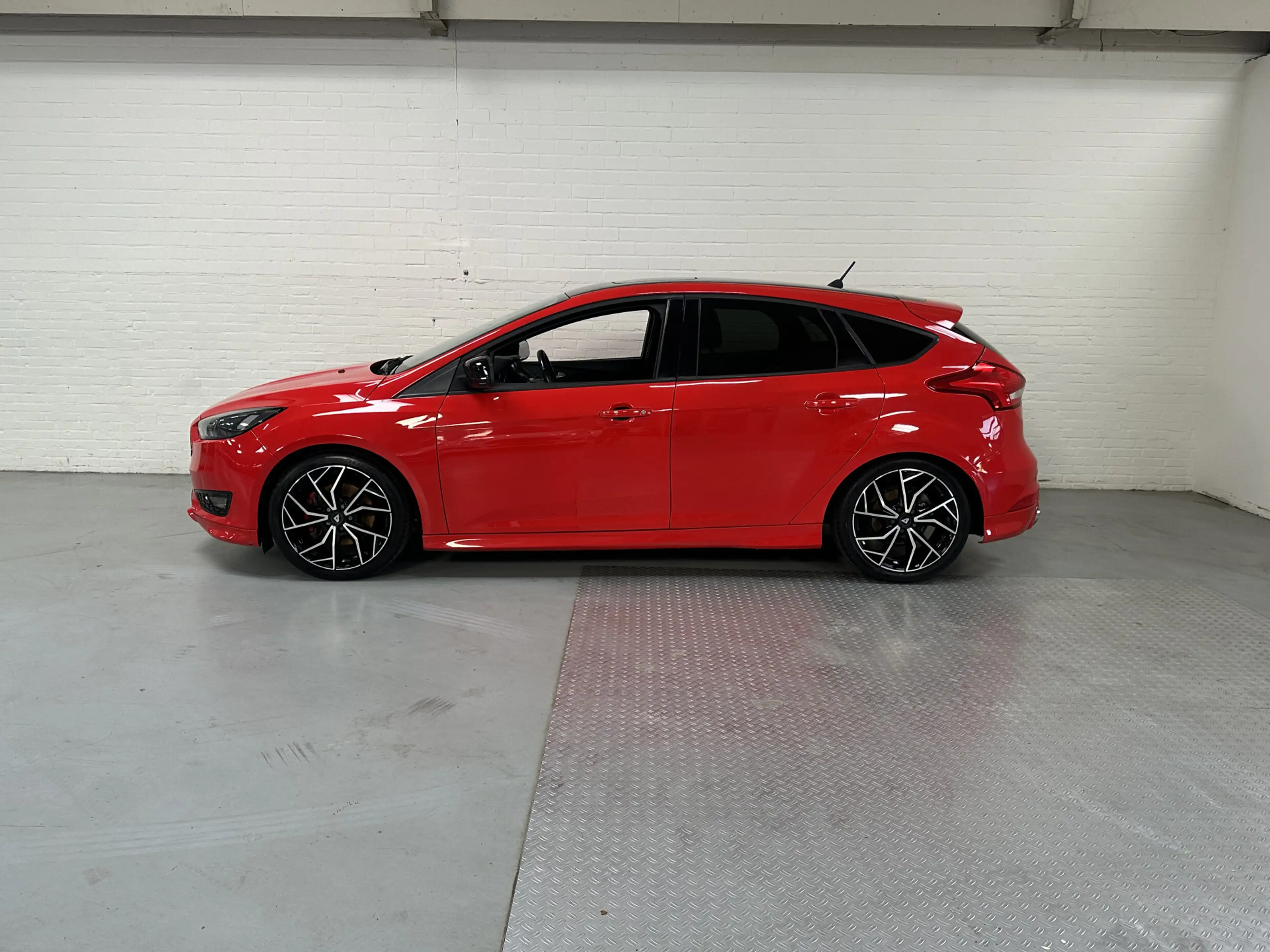 Ford Focus 1.5 EcoBoost ST Line Business CLIMA // CAMERA // C — photo 3