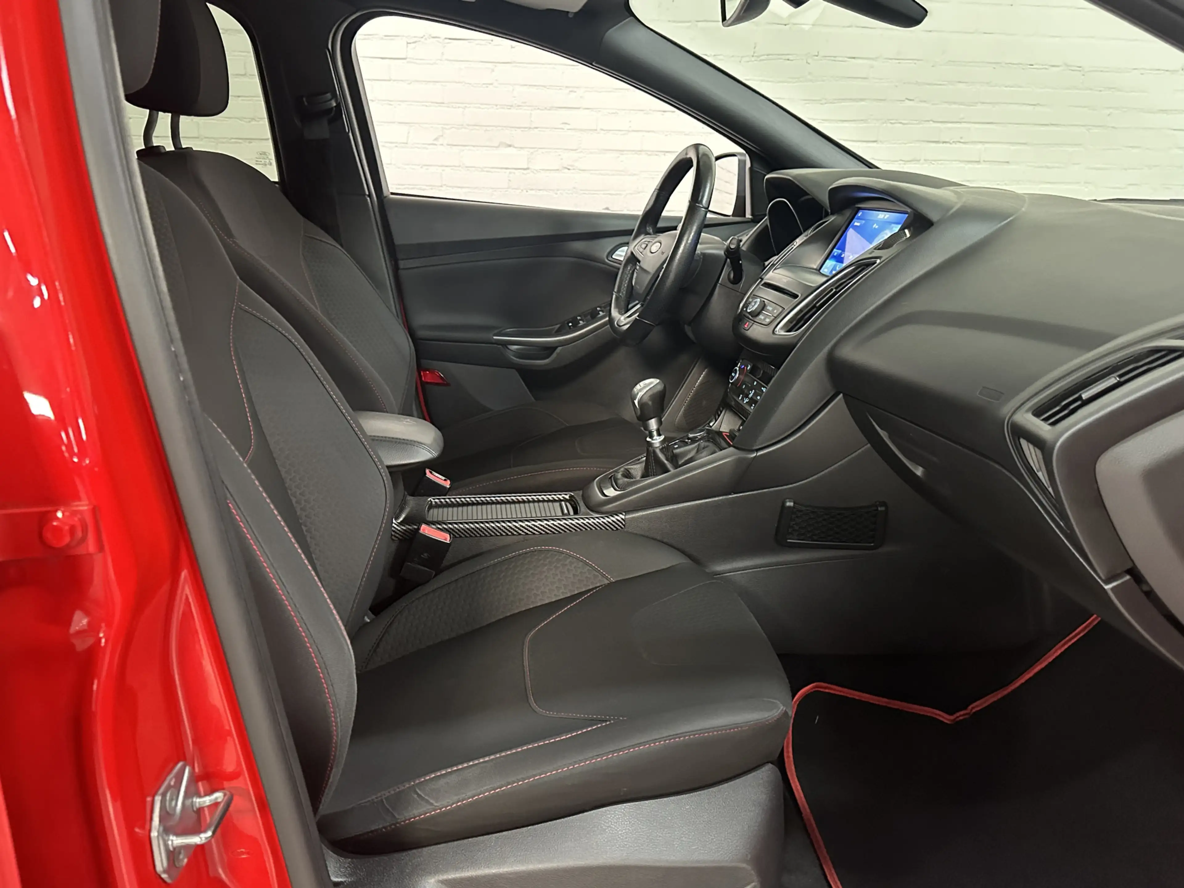 Ford Focus 1.5 EcoBoost ST Line Business CLIMA // CAMERA // C — photo 12