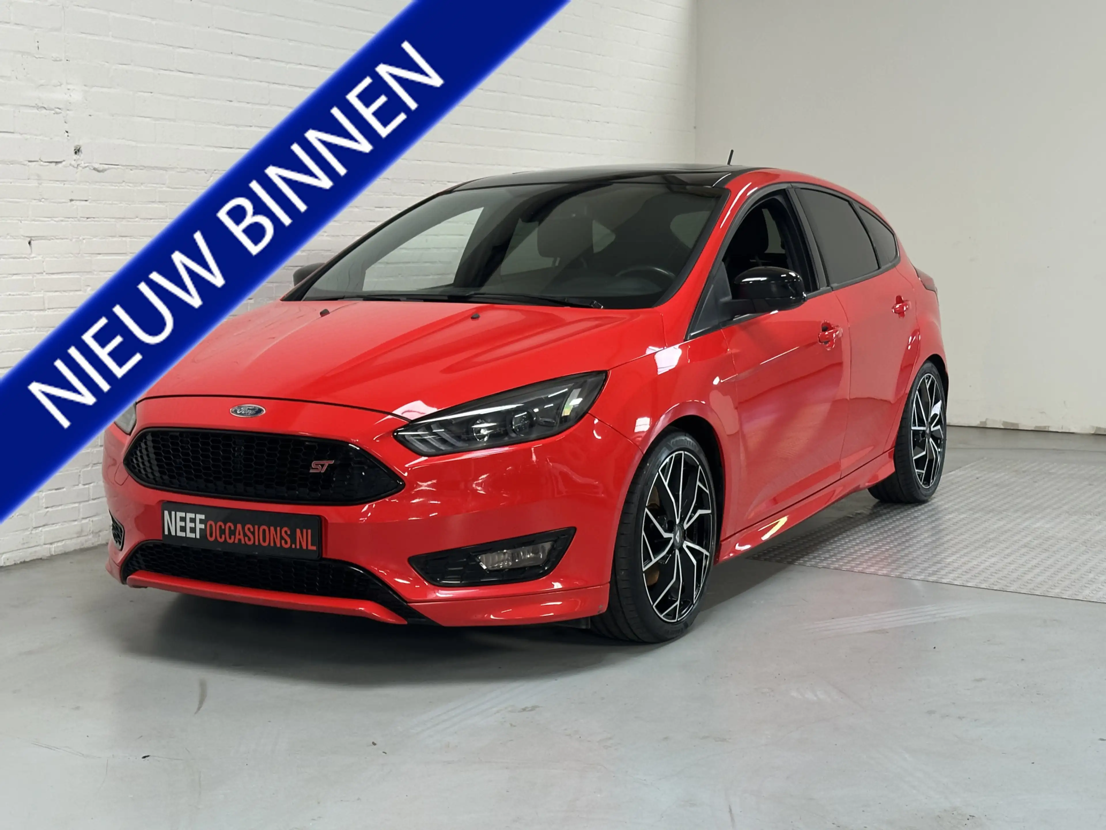Ford Focus 1.5 EcoBoost ST Line Business CLIMA // CAMERA // C