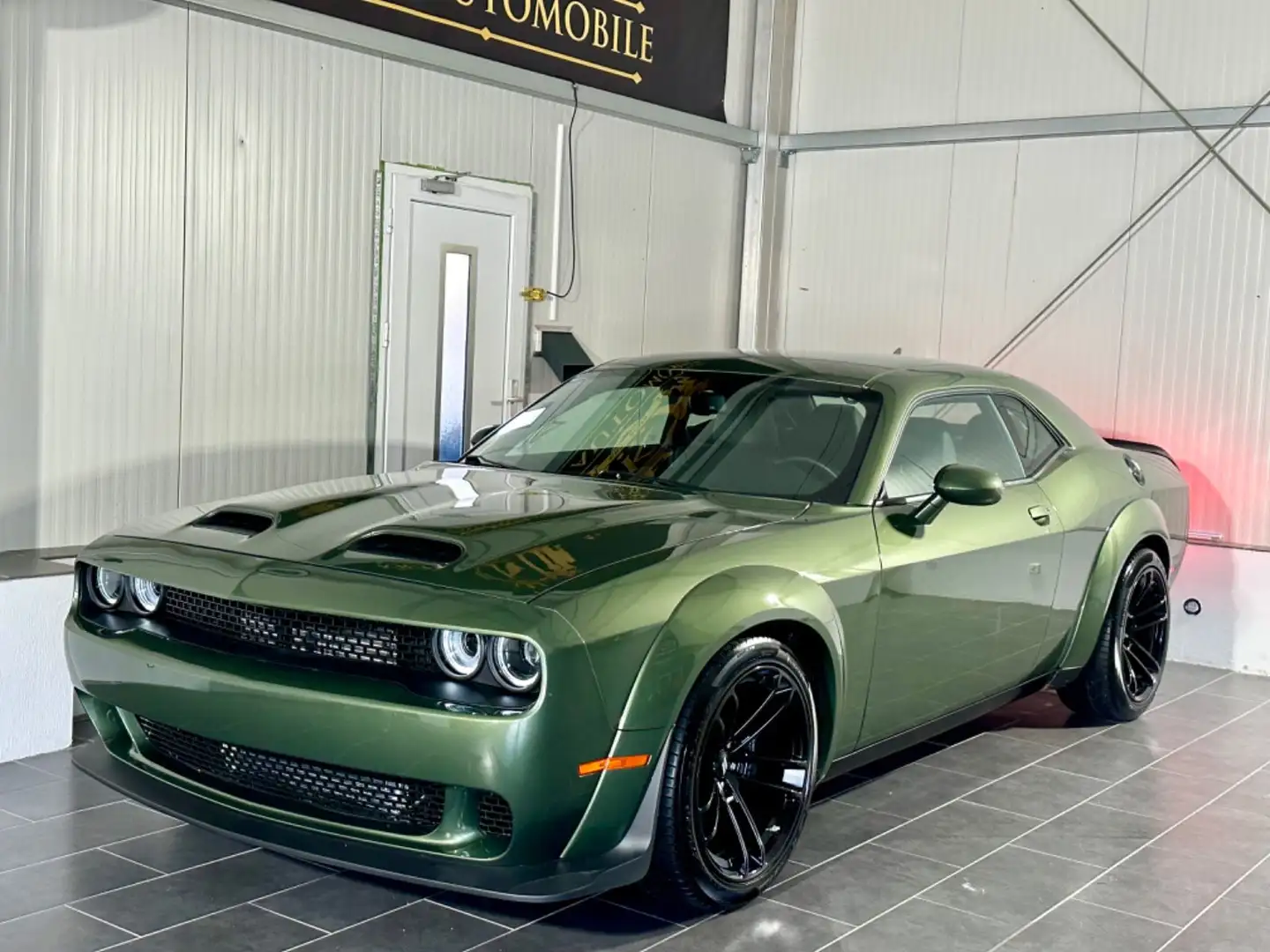 Dodge Challenger 6,4 V8 SRT/WIDEBODY-EXTREM-LAST CALL Grün - 1