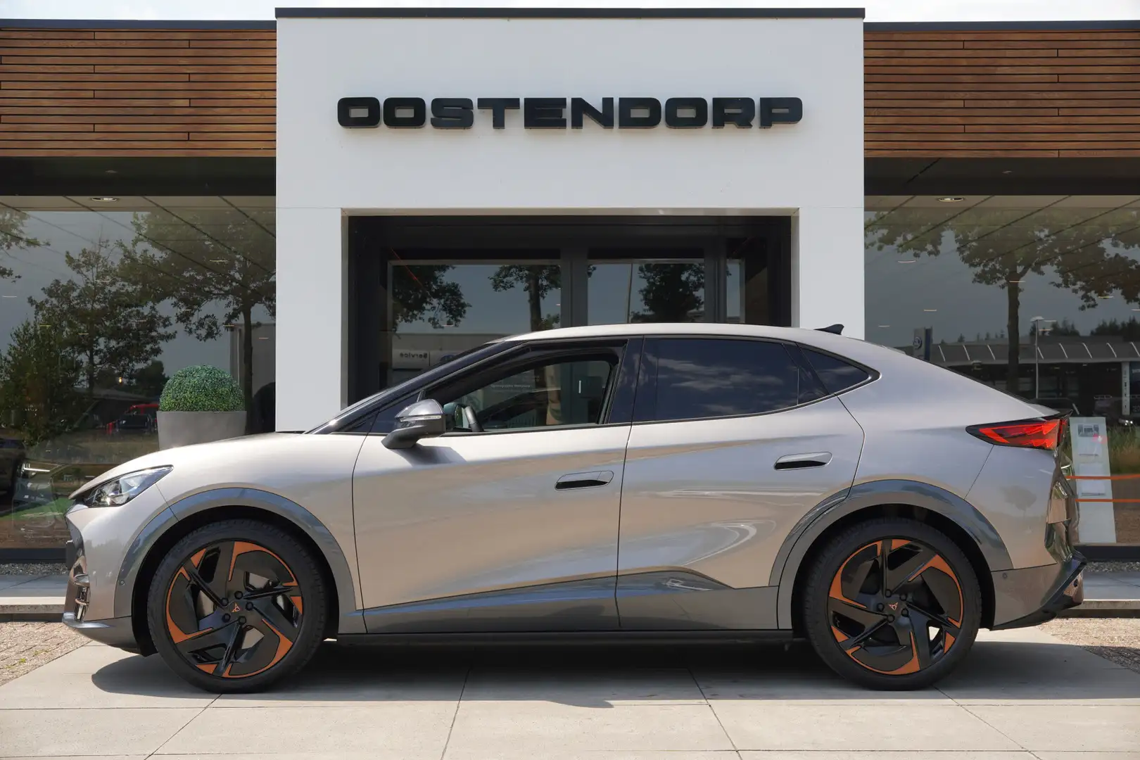 CUPRA Tavascan Endurance 82 kWh/286pk|2024|Panoramadak|21"LMV|Hea Beige - 1