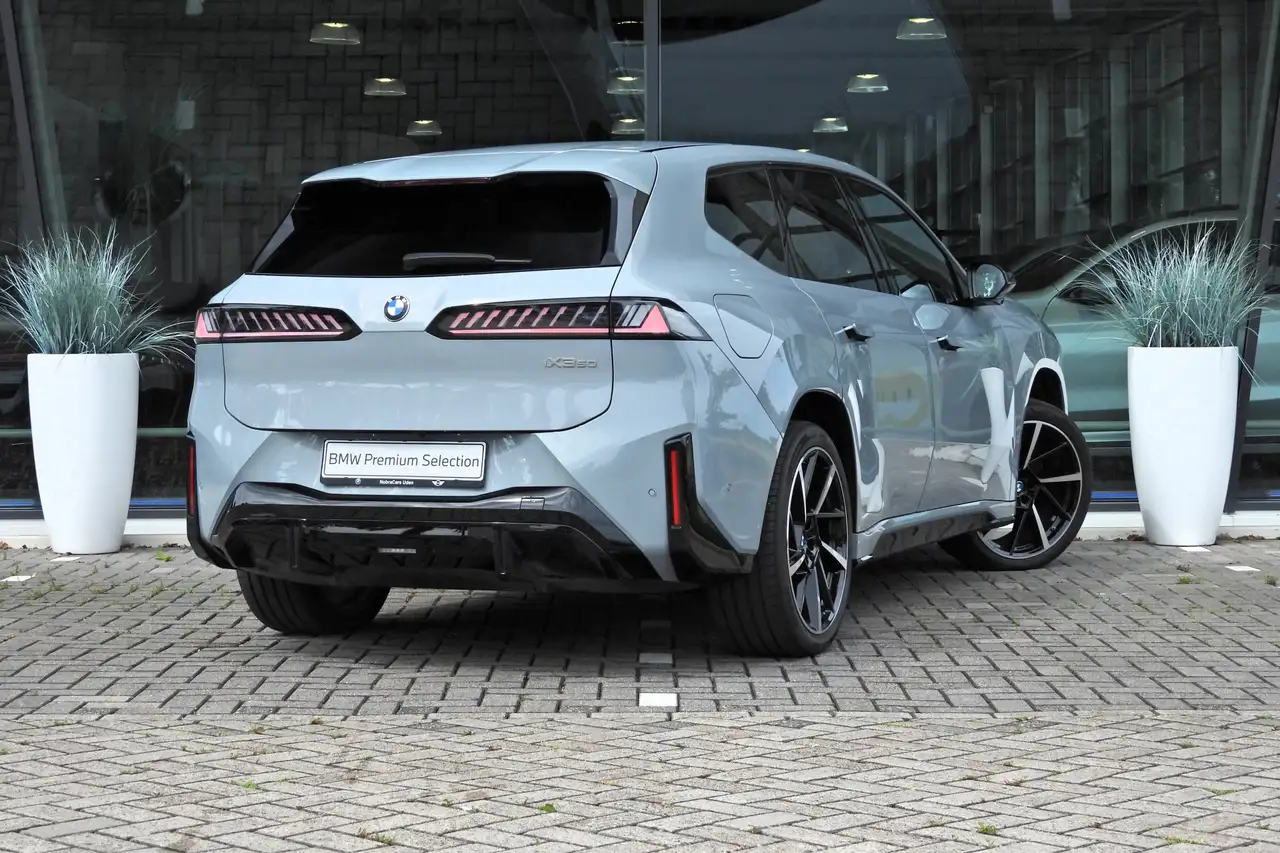 BMW iX3 2026