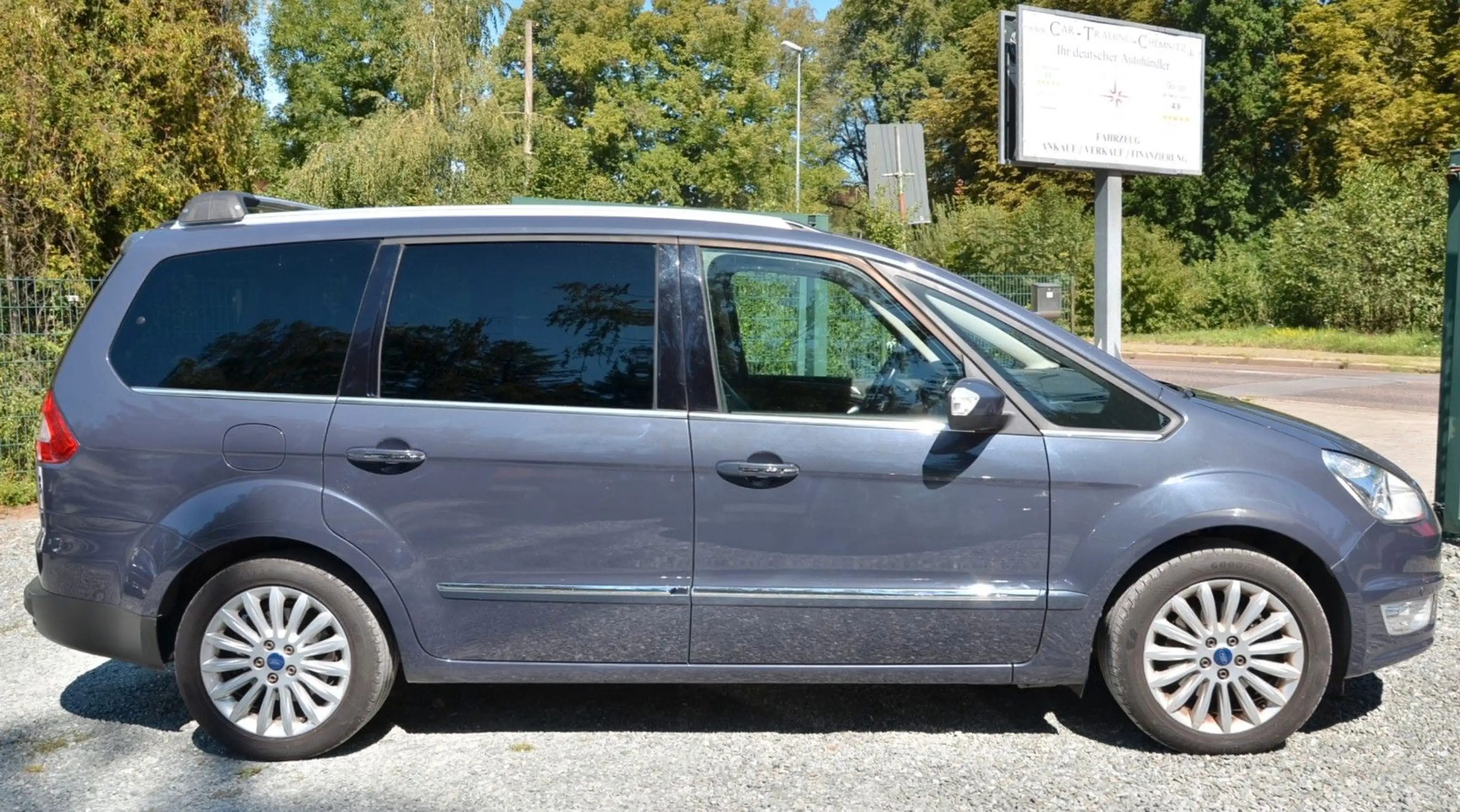 Ford Galaxy Titanium 7 Sitze Navi AHK Klimaautomatik — photo 4