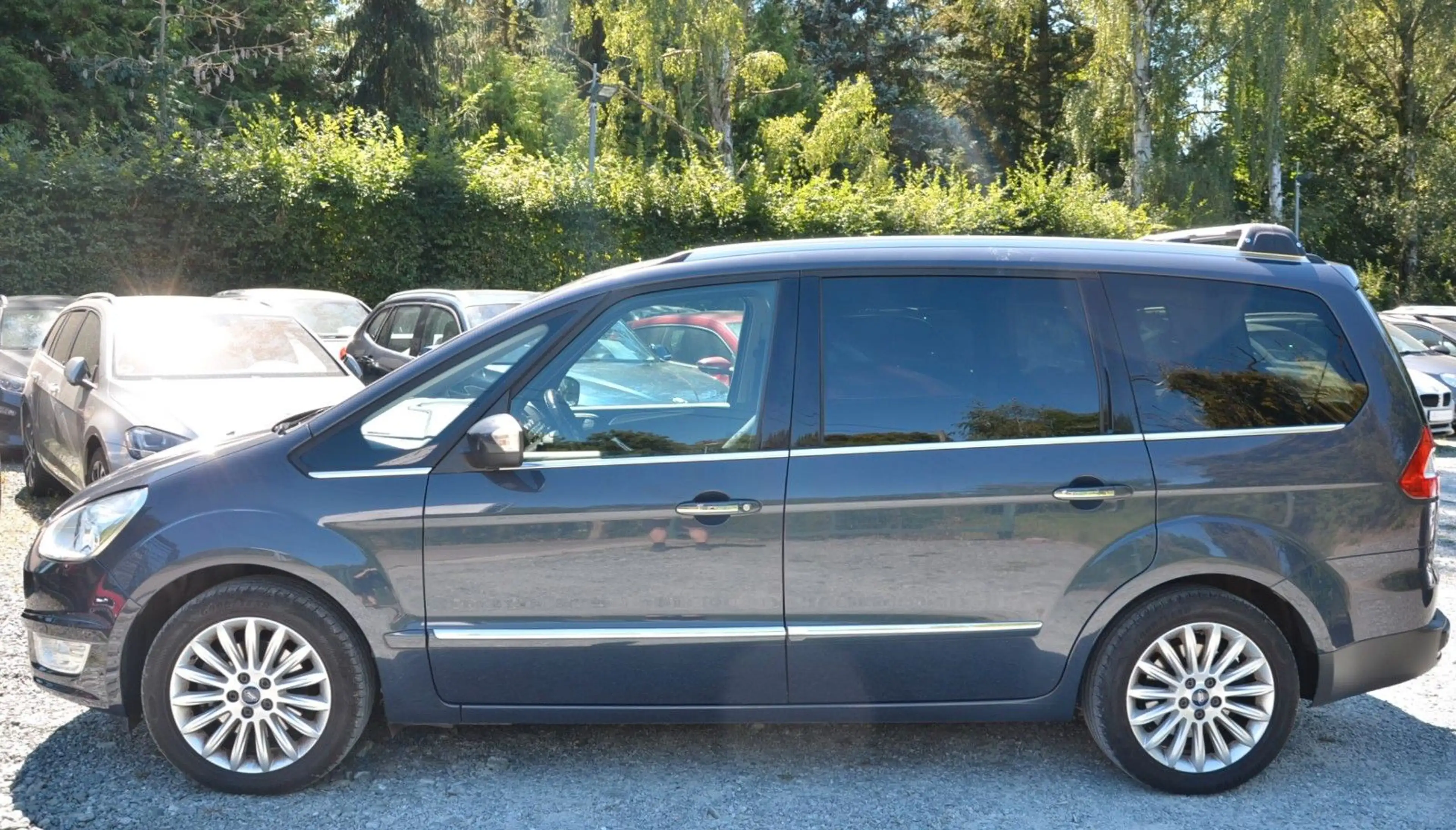 Ford Galaxy Titanium 7 Sitze Navi AHK Klimaautomatik — photo 8