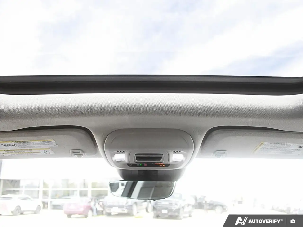 Buick Envision photo Buick Envision