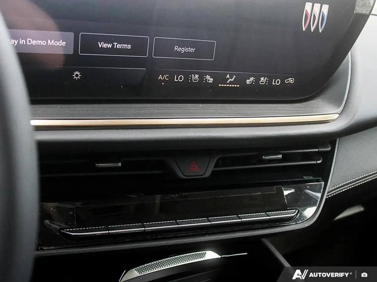 Buick Envision photo Buick Envision