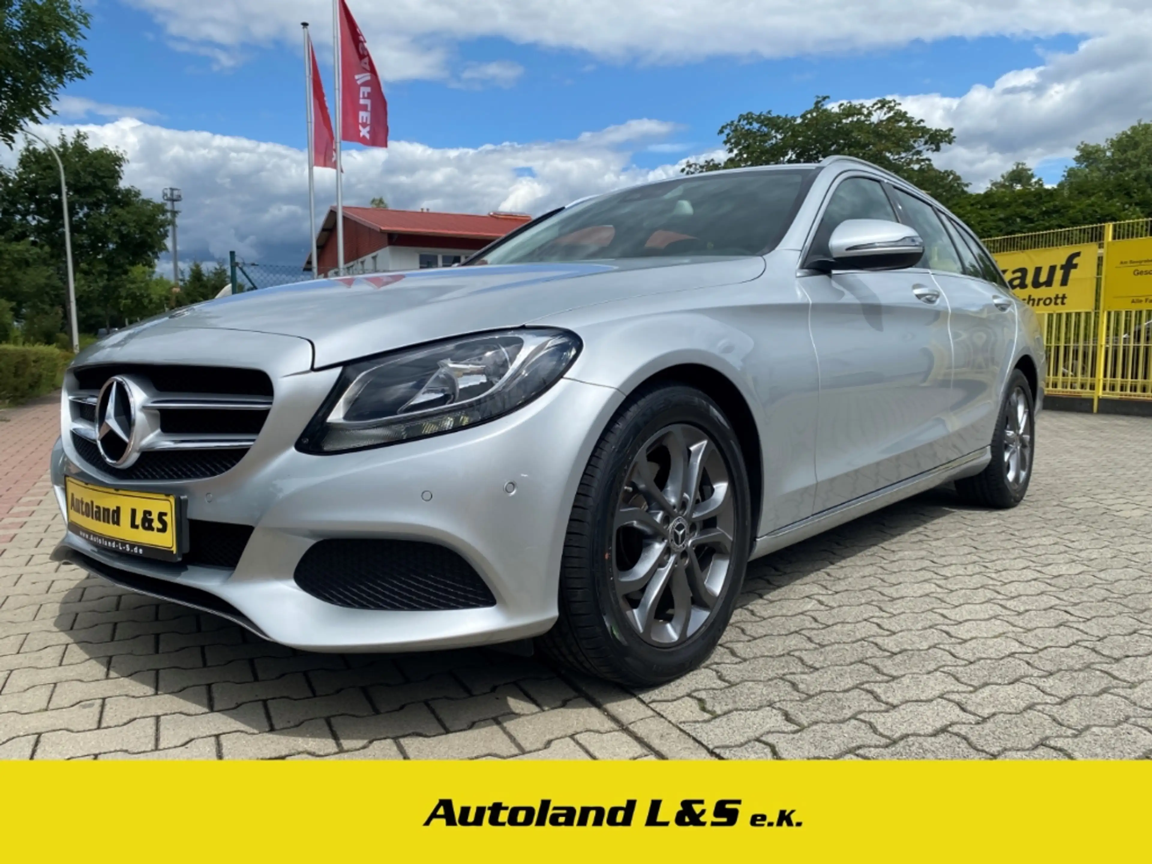 Mercedes-Benz C 220 T-Modell D,AVANTGARDE,AHK,PDC,SH,Kamera,WKR,Alus,