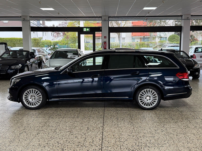 Mercedes-Benz E 400 T-Modell/4Matic/LED/Navi/Panorama/7-Sitzer — photo 6