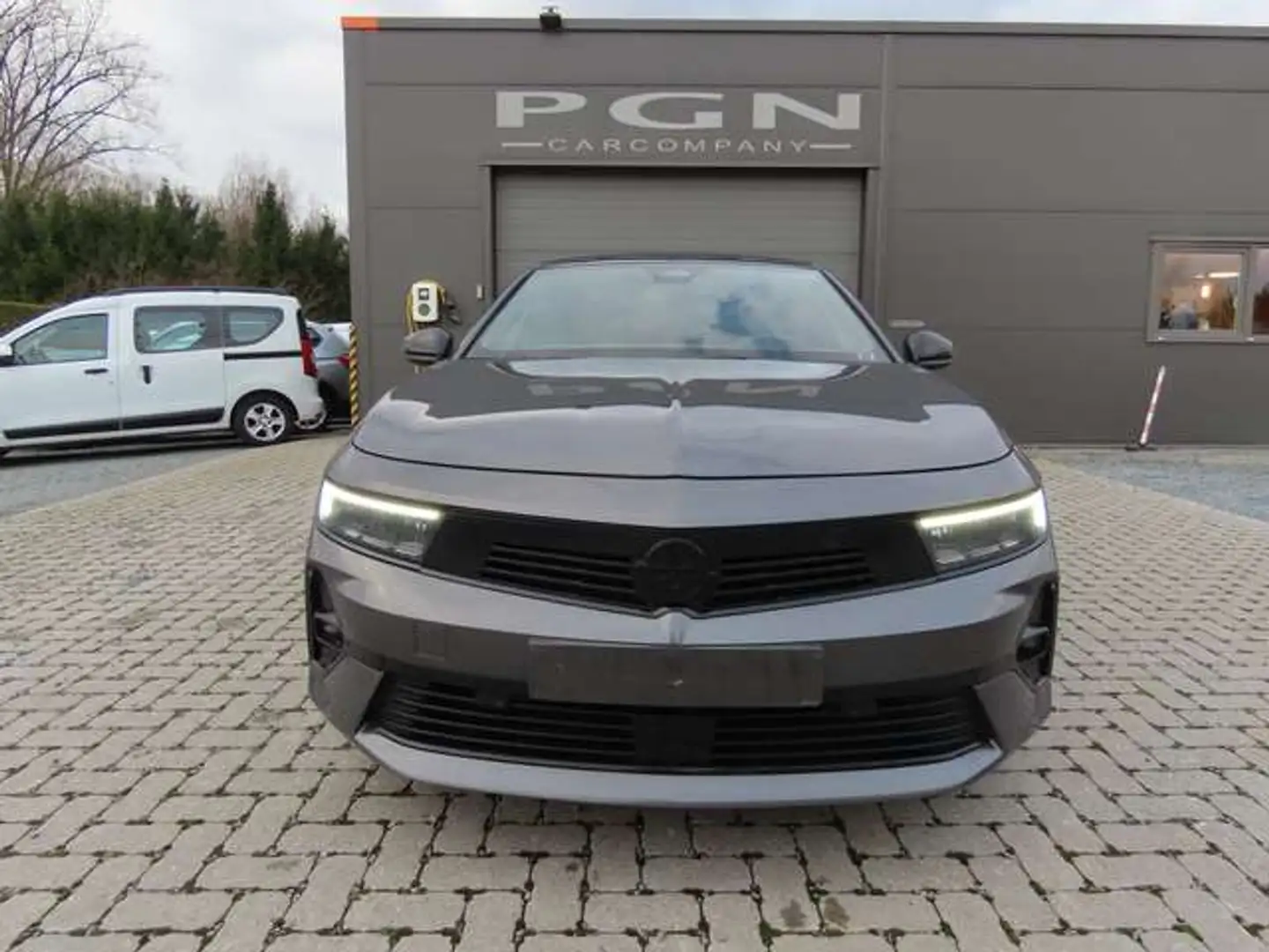 Opel Astra Astra 1.5 D Elegance AUTOMAAT Grau - 2