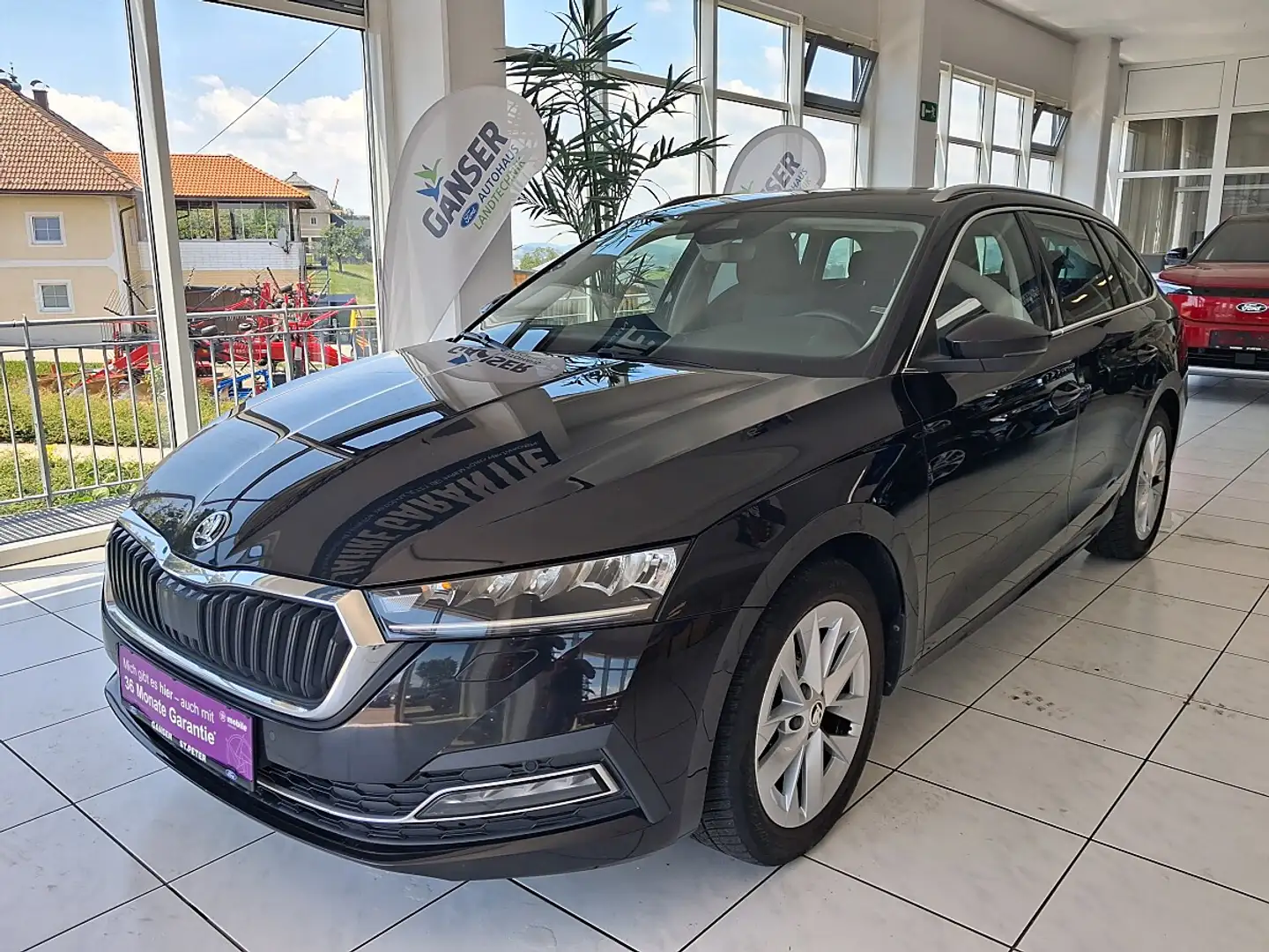 Skoda Octavia 2.0 TDI DPF Ambition Schwarz - 1