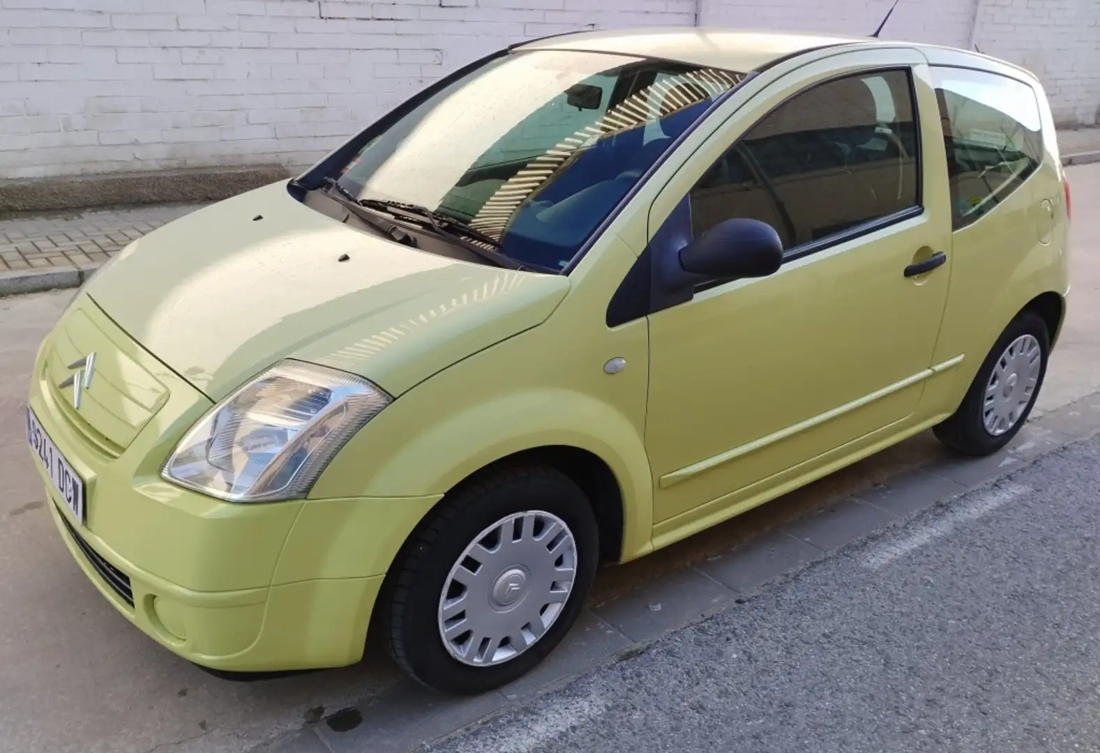 Citroen C2 1.1i Furio Gelb - 2