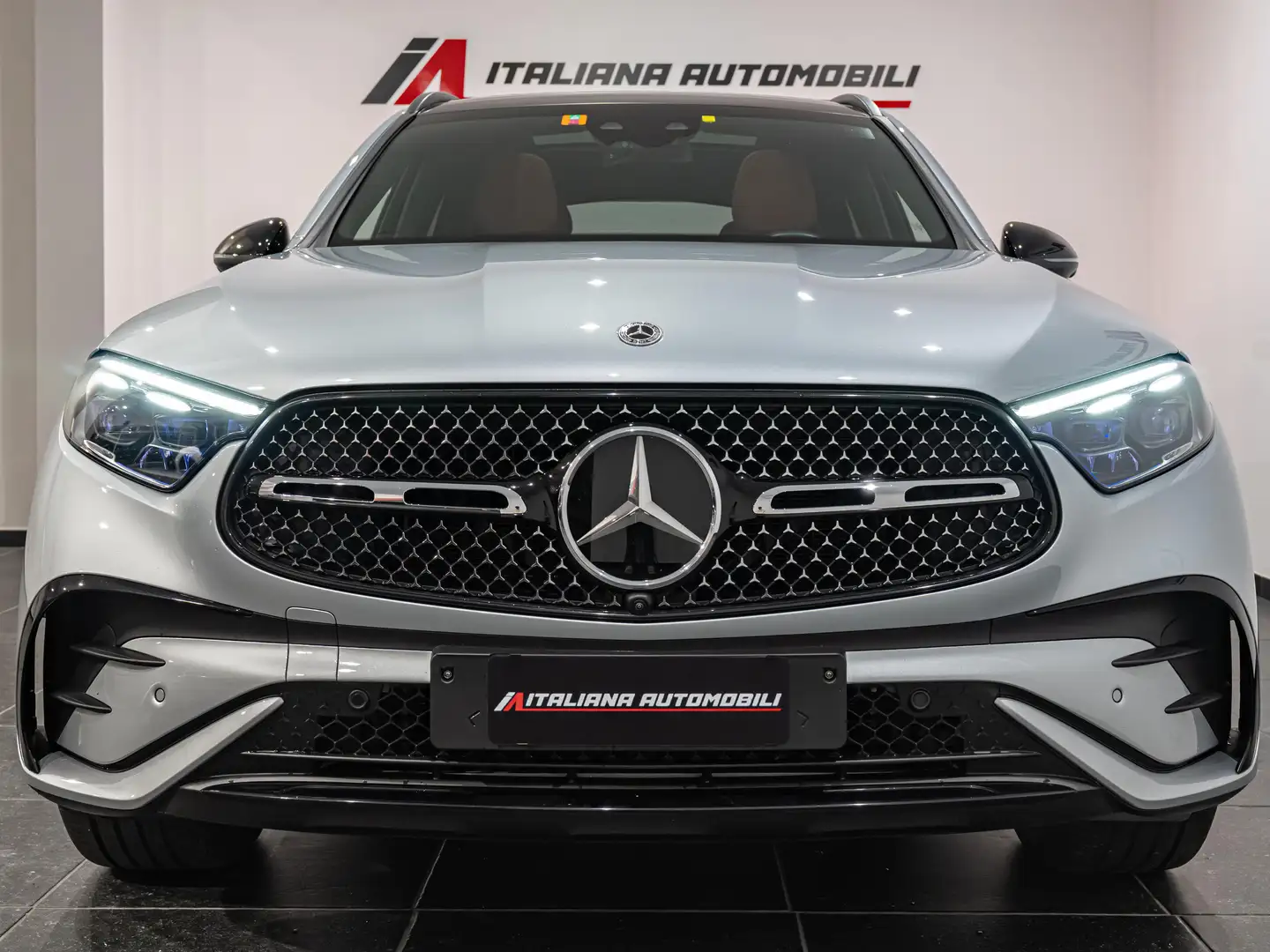 Mercedes-Benz GLC 300 AMG Line Premium Plus 4matic auto Grau - 2