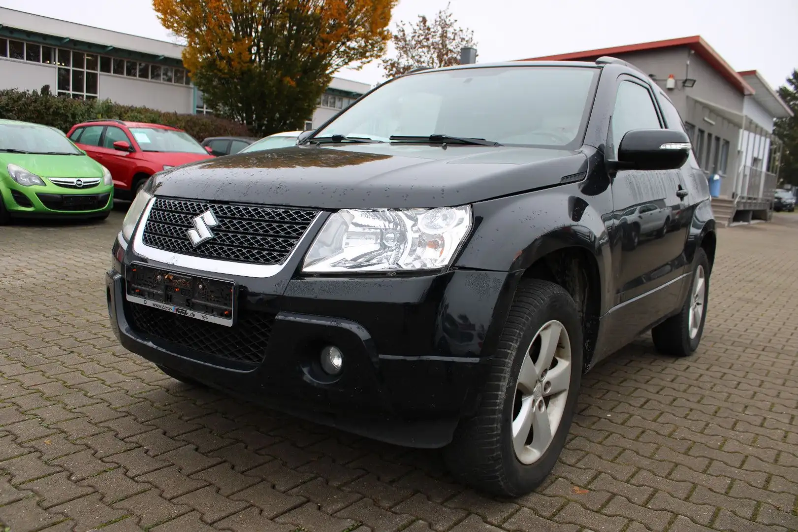 Suzuki Grand Vitara 1.6 Klimaautom. Schwarz - 1