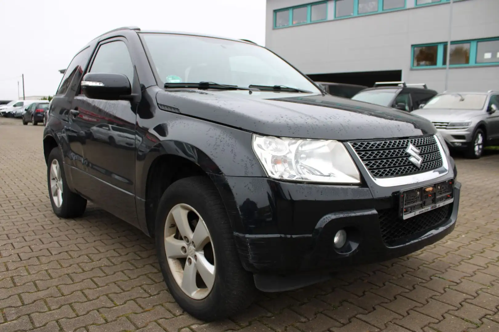 Suzuki Grand Vitara 1.6 Klimaautom. Schwarz - 2