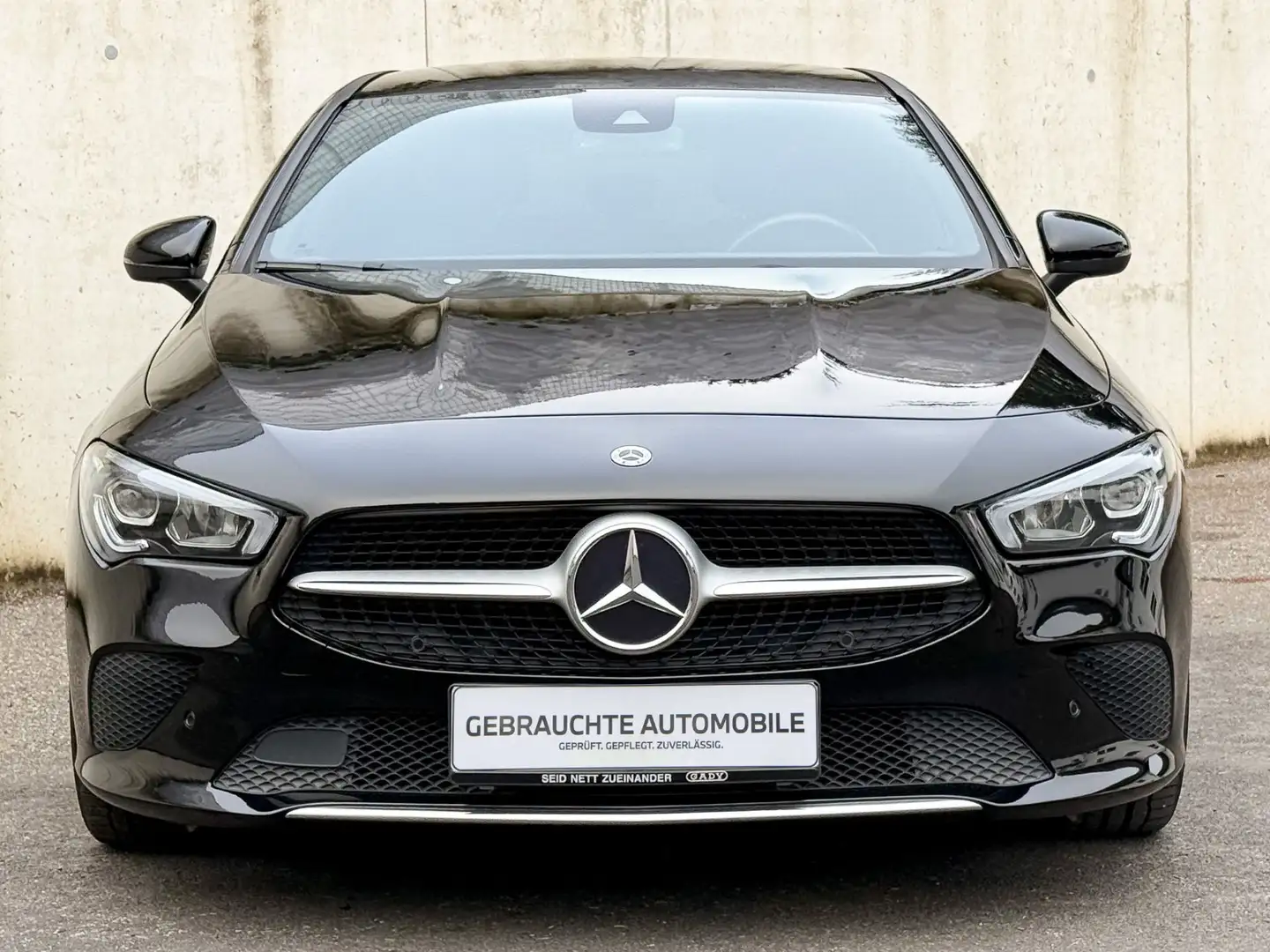 Mercedes-Benz CLA 180 Shooting Brake Schwarz - 2
