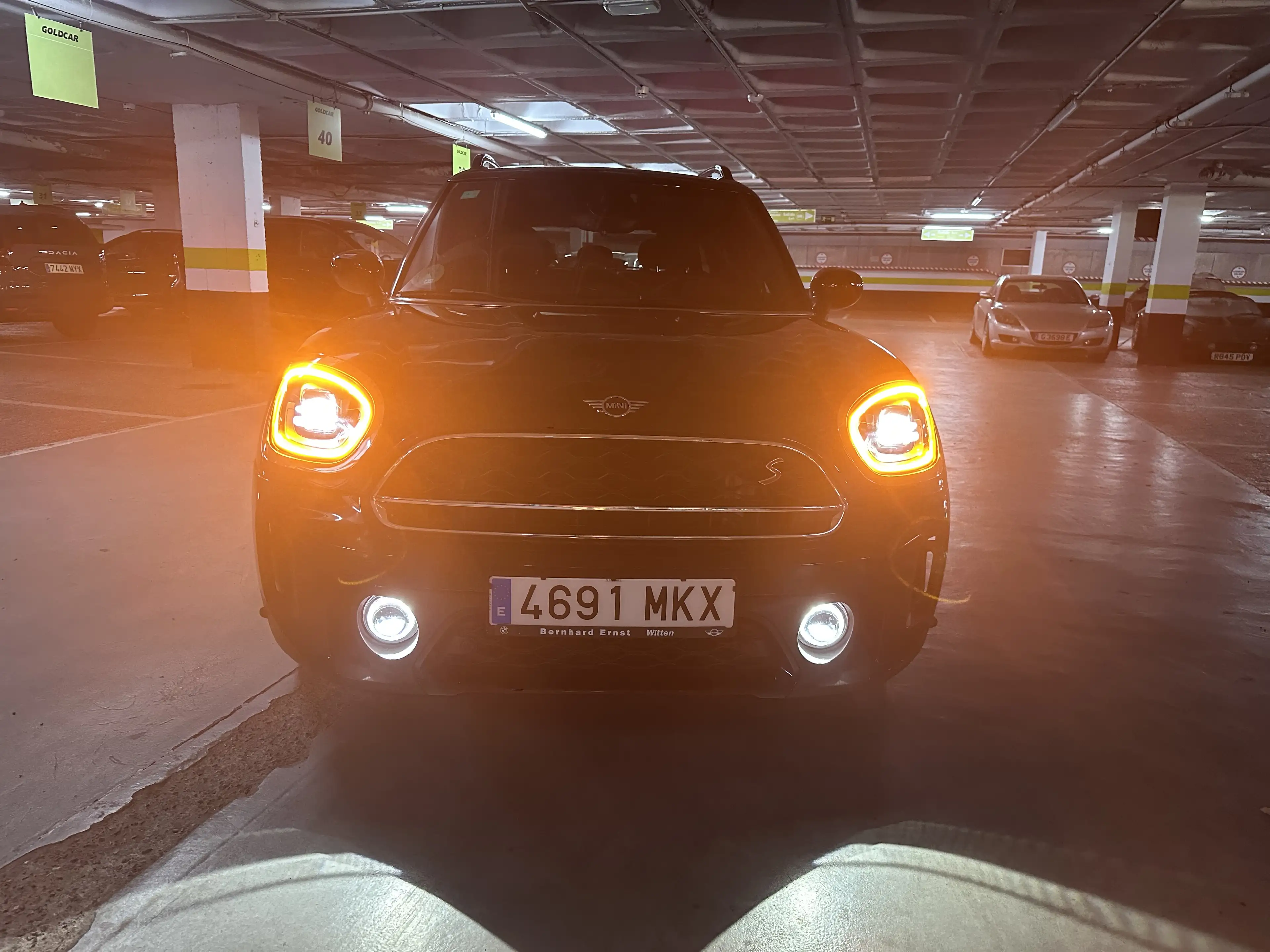 MINI Cooper SD Countryman ALL4 AUT./Full Specs — photo 3