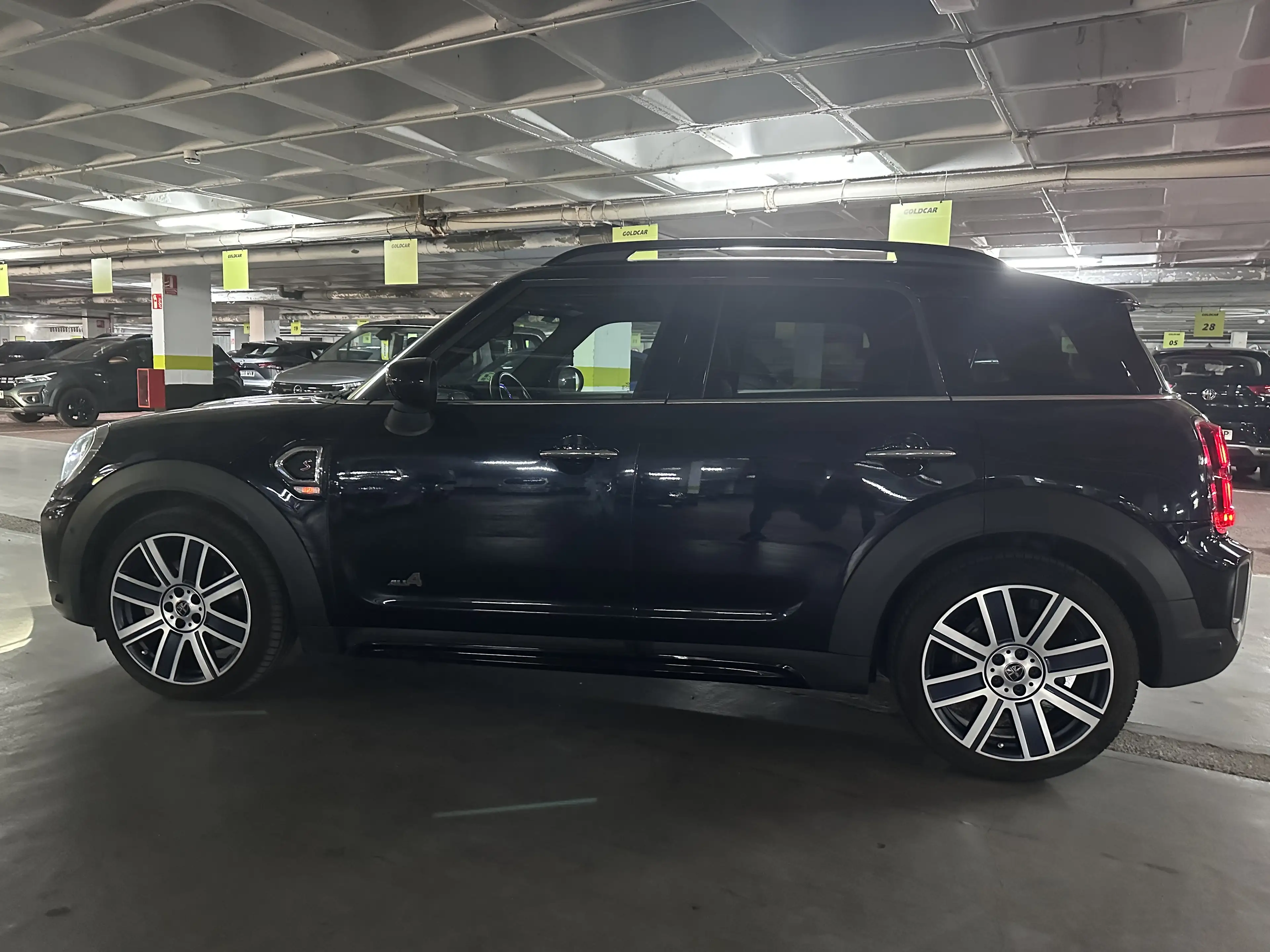MINI Cooper SD Countryman ALL4 AUT./Full Specs — photo 8