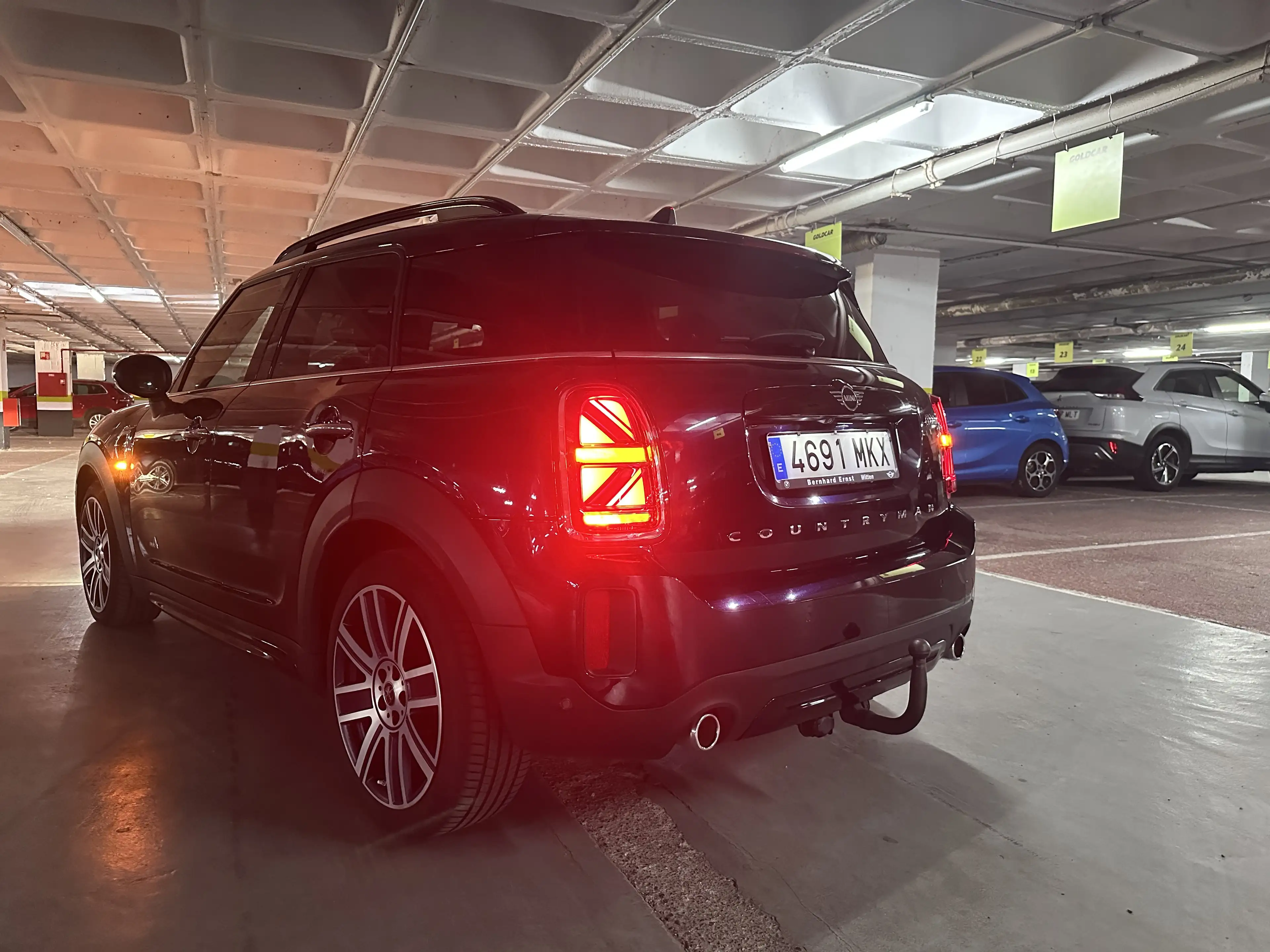 MINI Cooper SD Countryman ALL4 AUT./Full Specs — photo 7