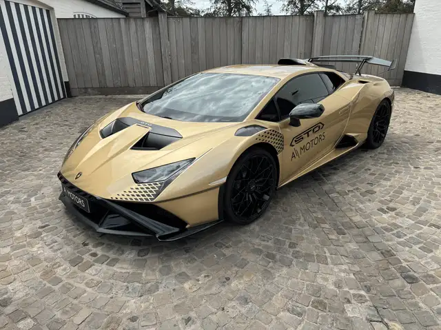 Lamborghini Huracán STO / Akrapovic / Camera / Lift / Coupé / VAT