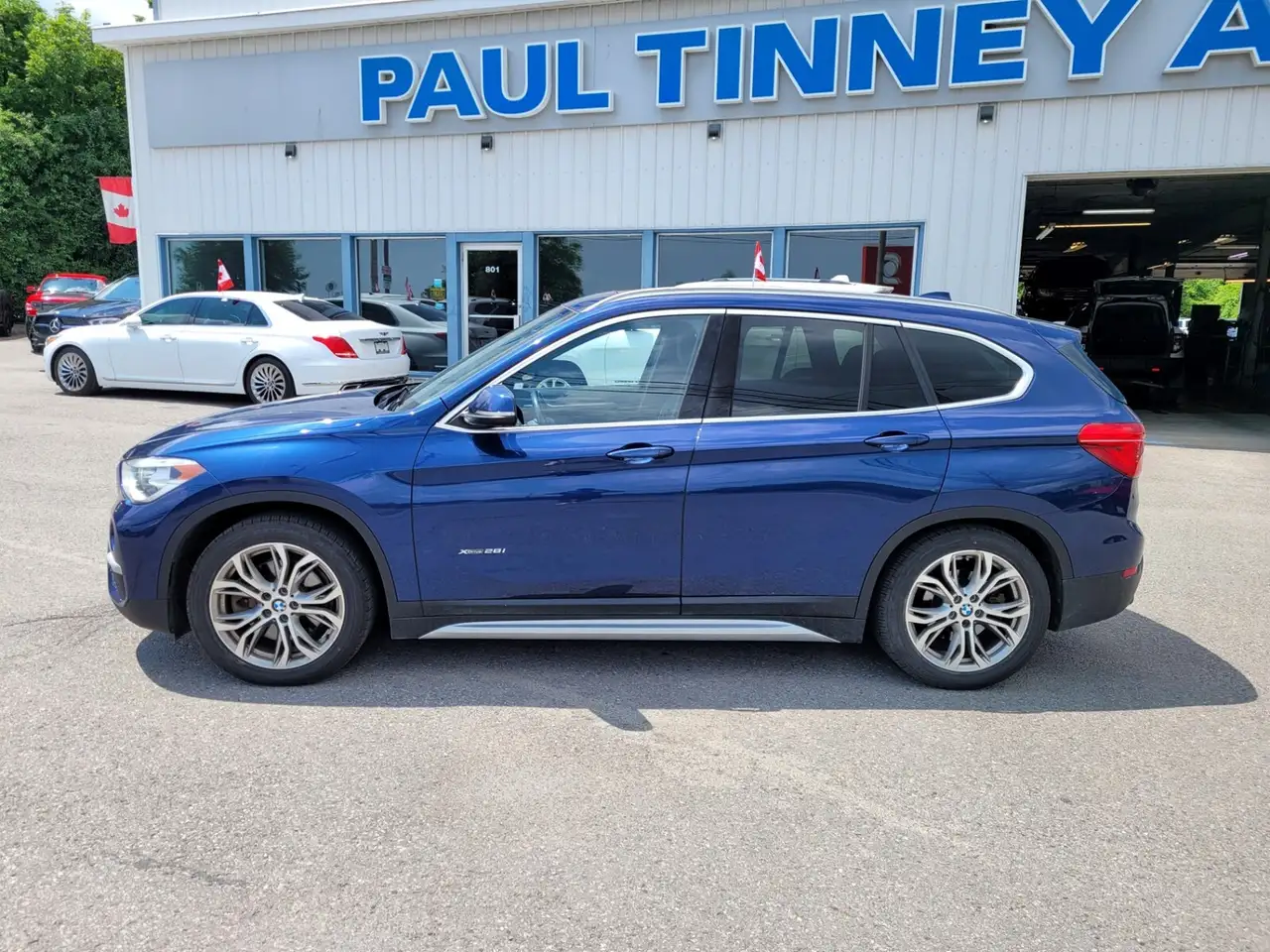 BMW X1 photo BMW X1