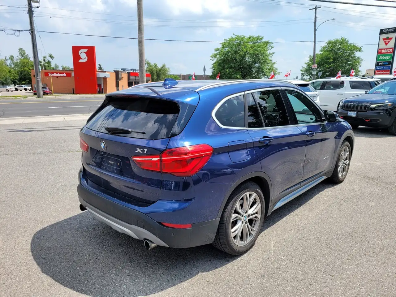 BMW X1 photo BMW X1