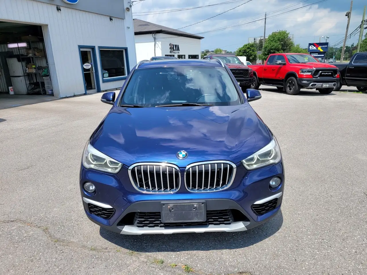 BMW X1 photo BMW X1
