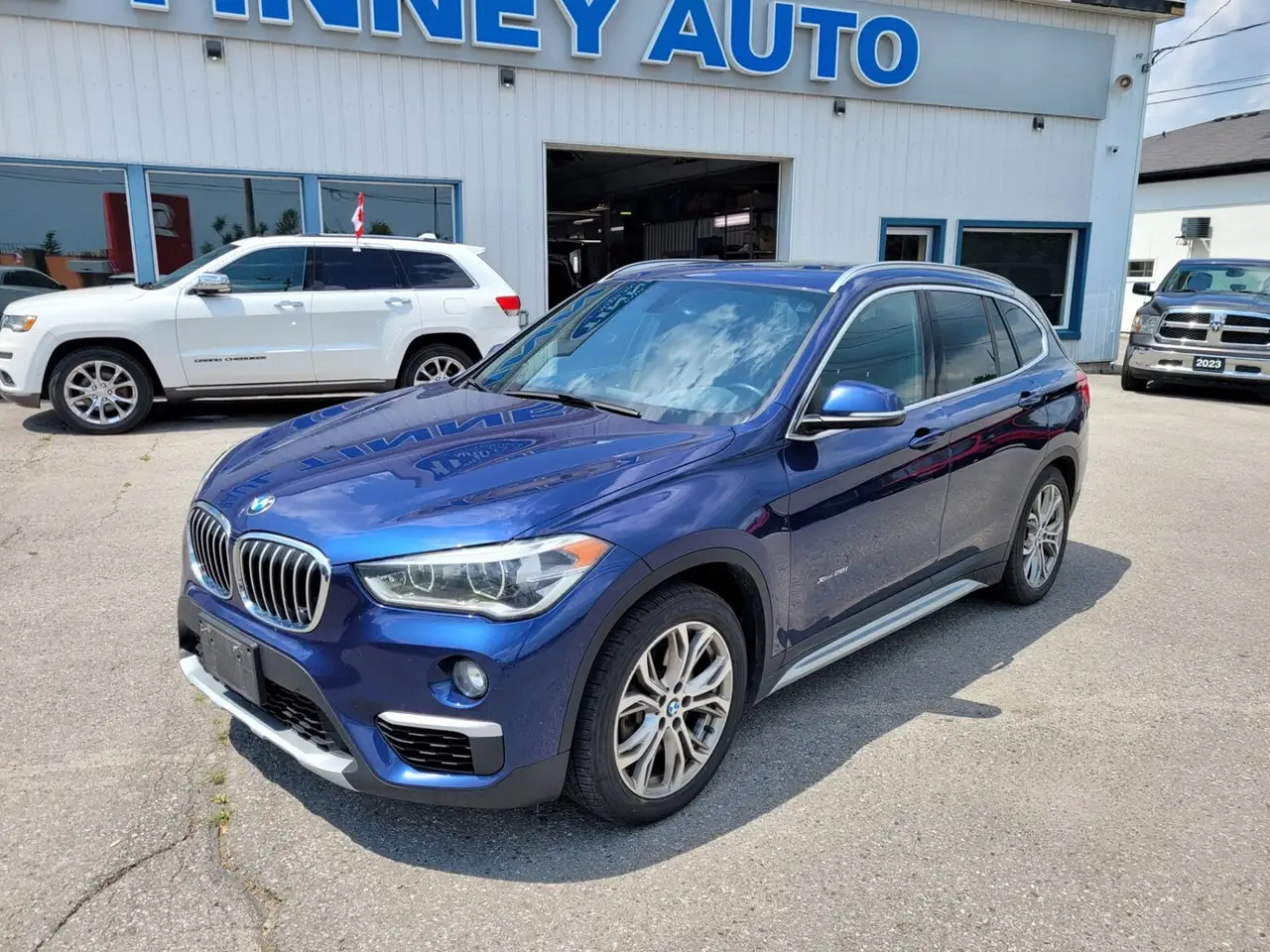 BMW X1 photo BMW X1