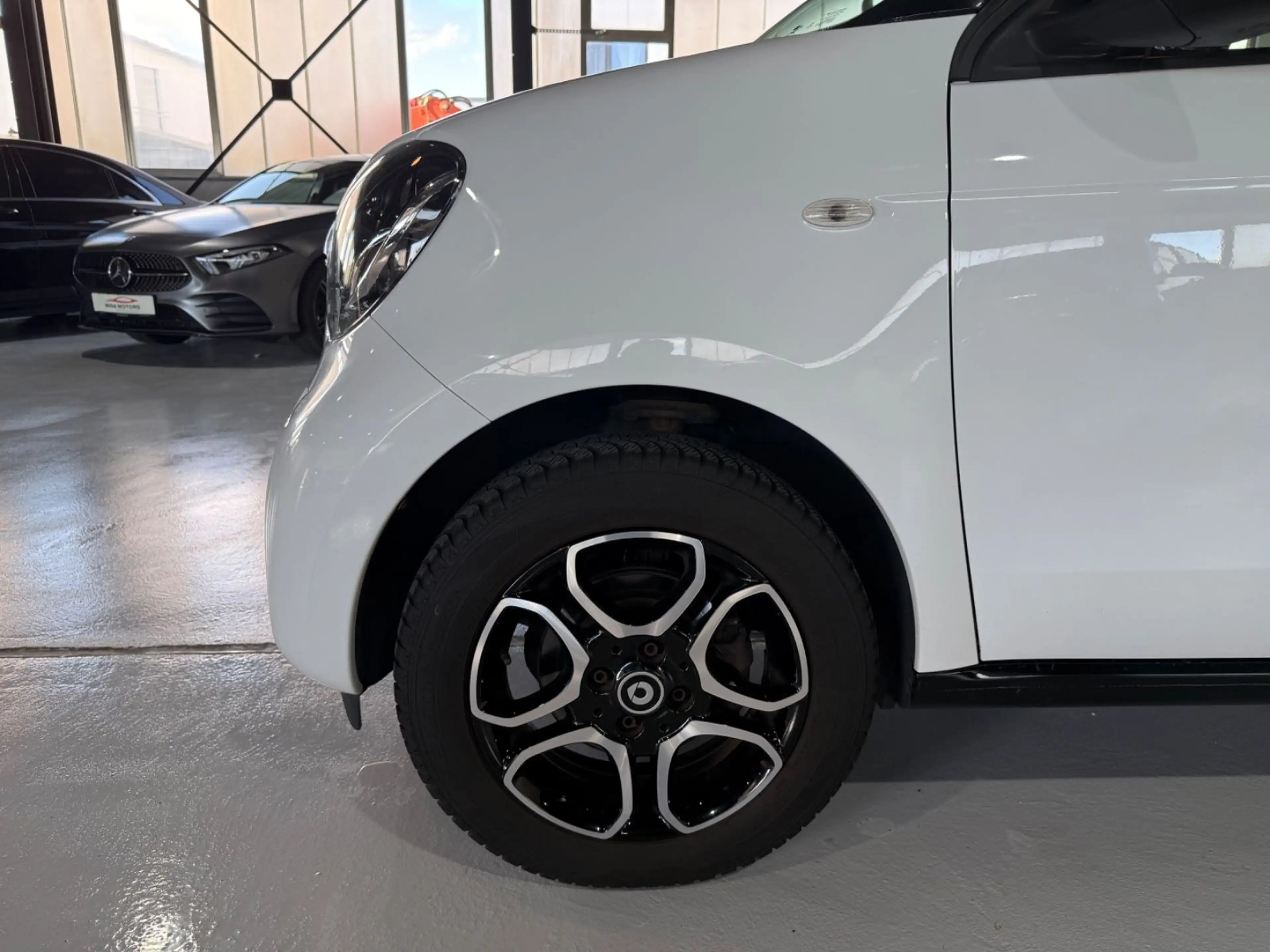 smart forFour forfour 90 PS Cool&Audio LED — photo 7