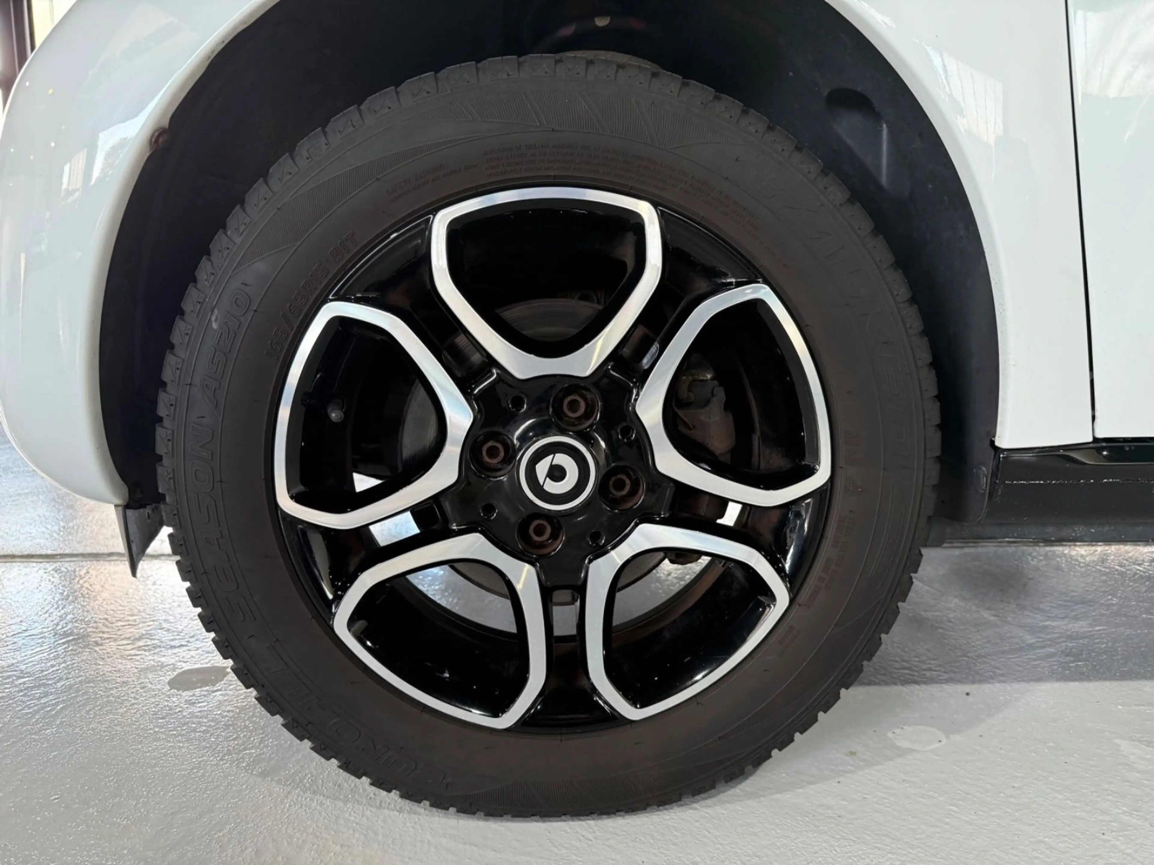 smart forFour forfour 90 PS Cool&Audio LED — photo 8