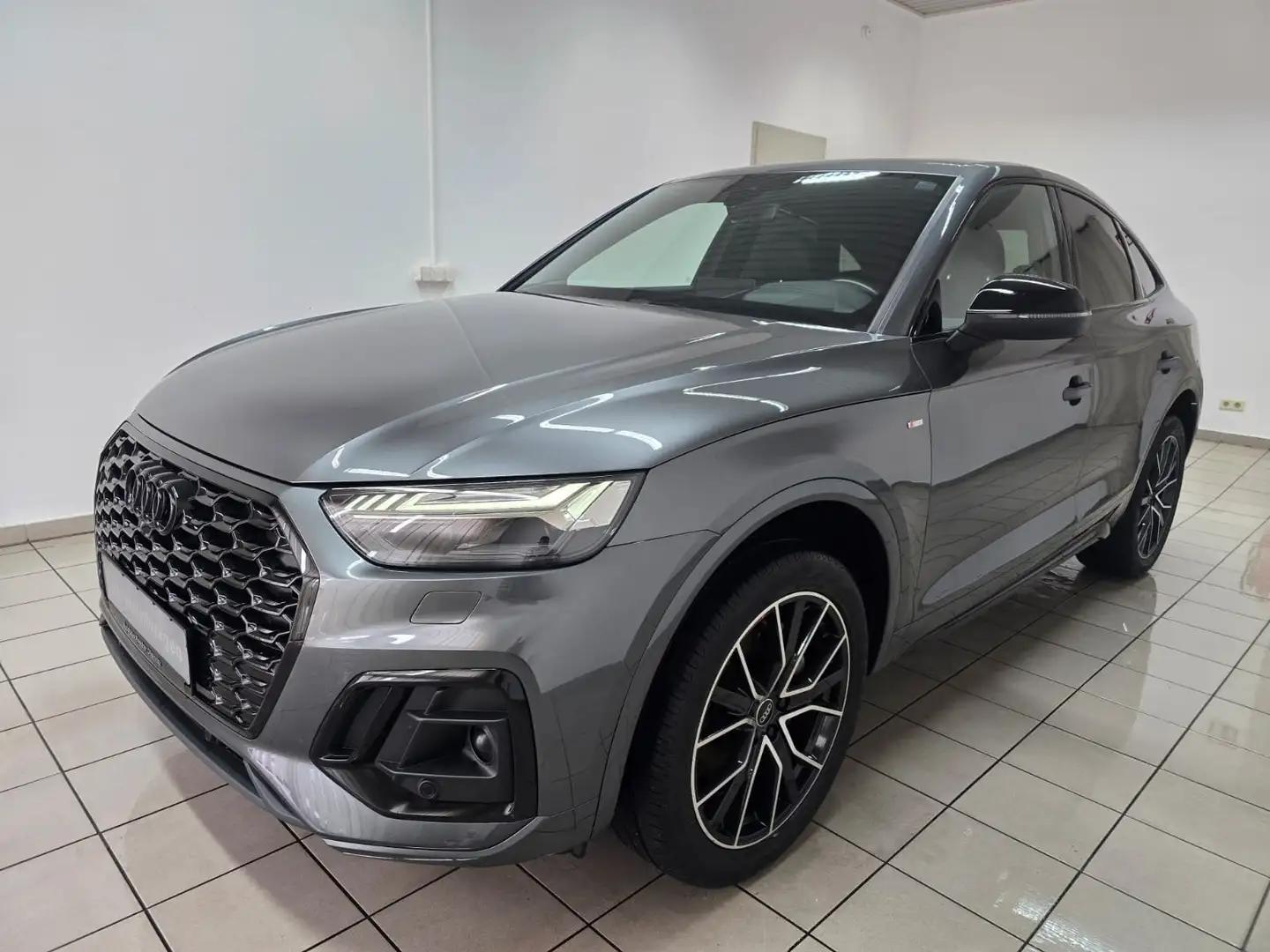 Audi Q5 Sportback 40 TDI qu. S Line Matrix Panorama Kamera Grau - 1