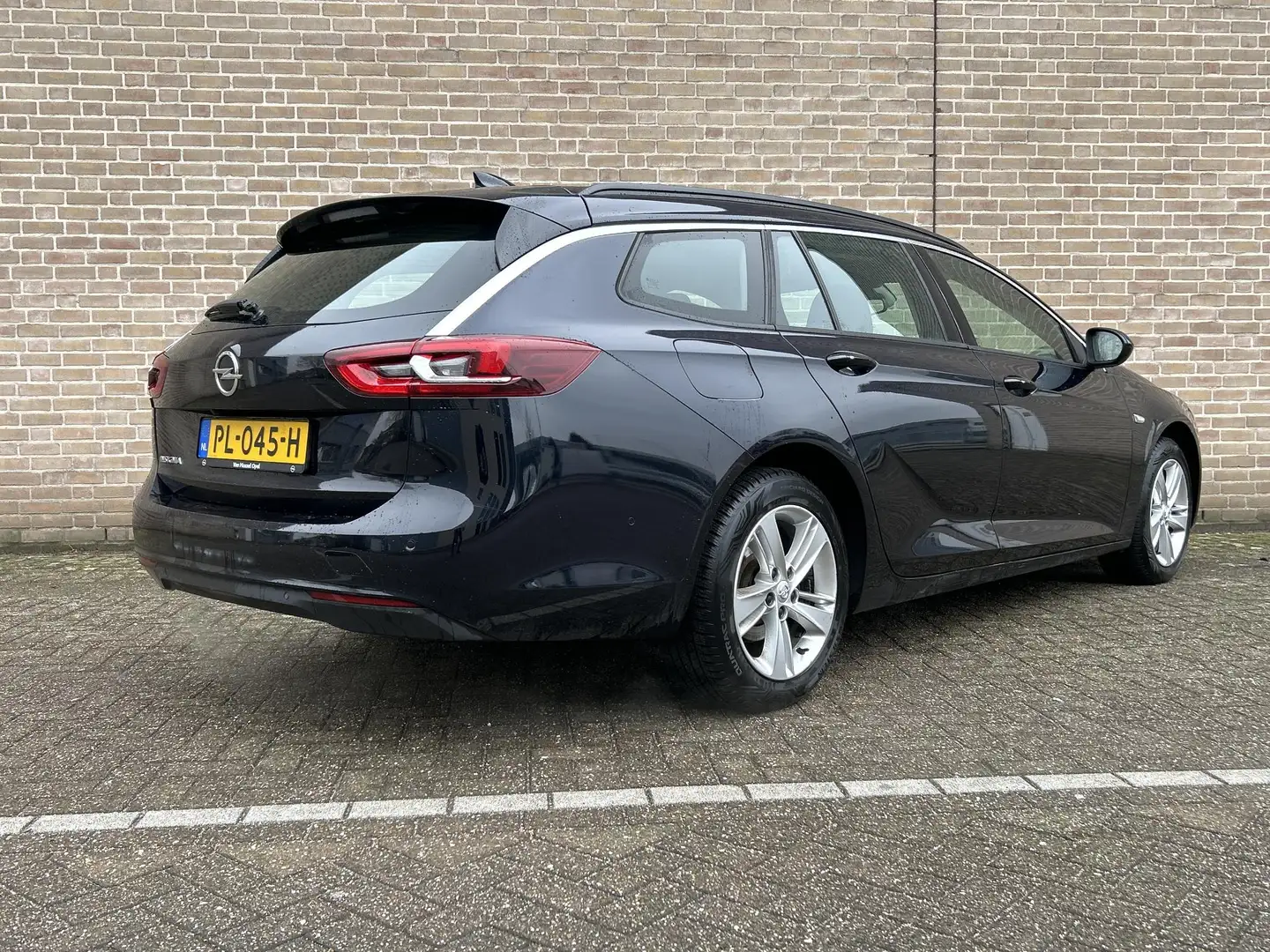 Opel Insignia Sports Tourer 1.5 Turbo EcoTec Business Executive Blauw - 2