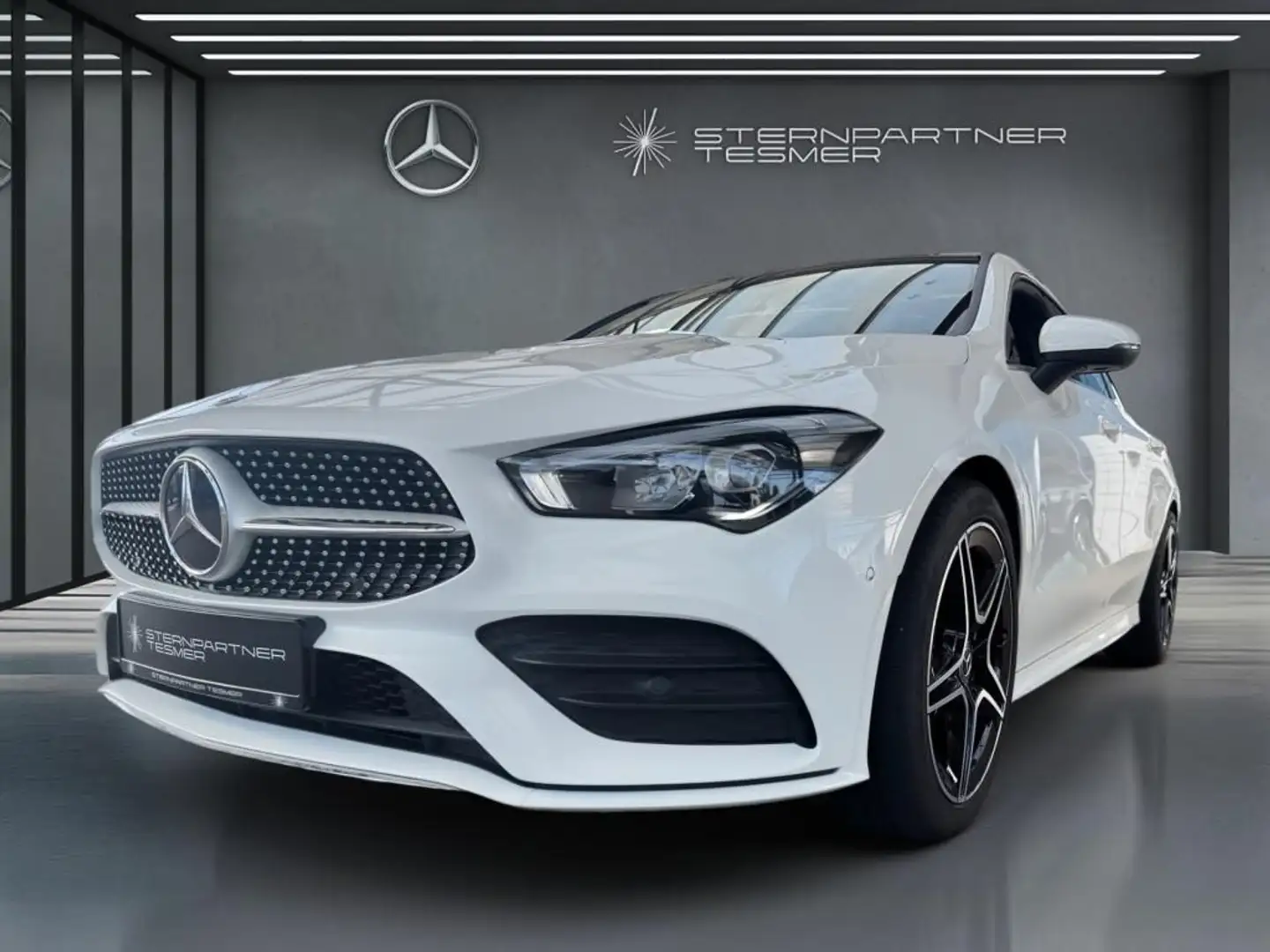 Mercedes-Benz CLA 200 AMG, Pano-D., Easy-Heck, Ambientebel. Blanc - 2