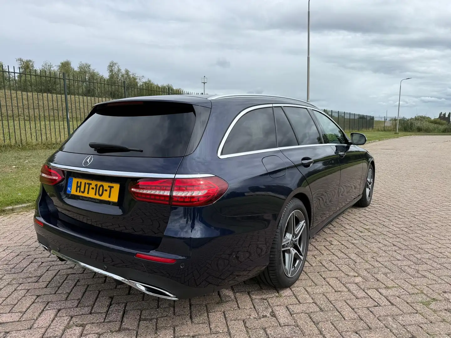Mercedes-Benz E 400 Estate d 4MATIC Exclusive Line Blauw - 2