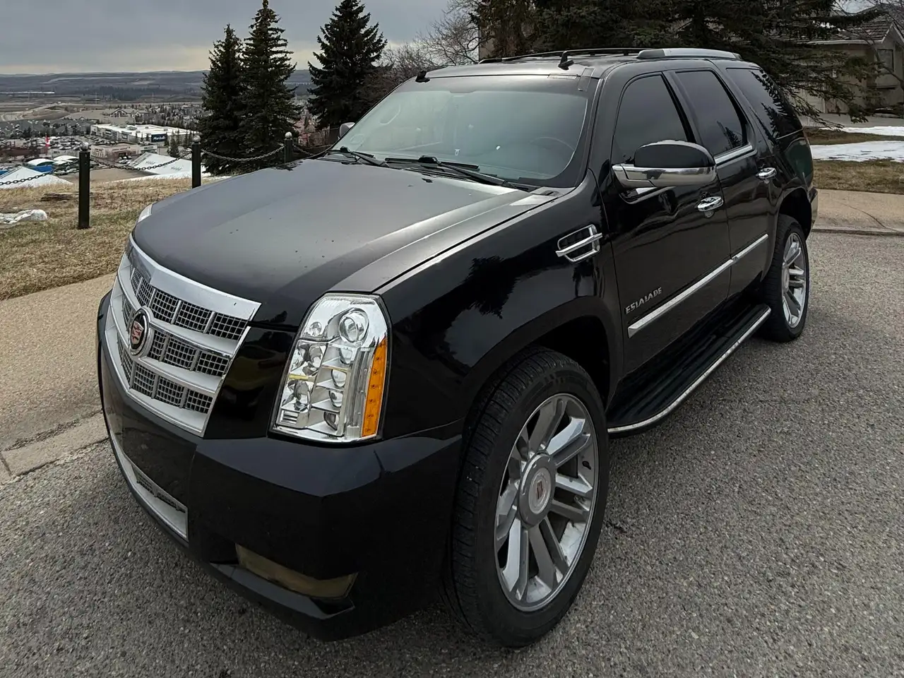 Cadillac Escalade снимка Cadillac Escalade