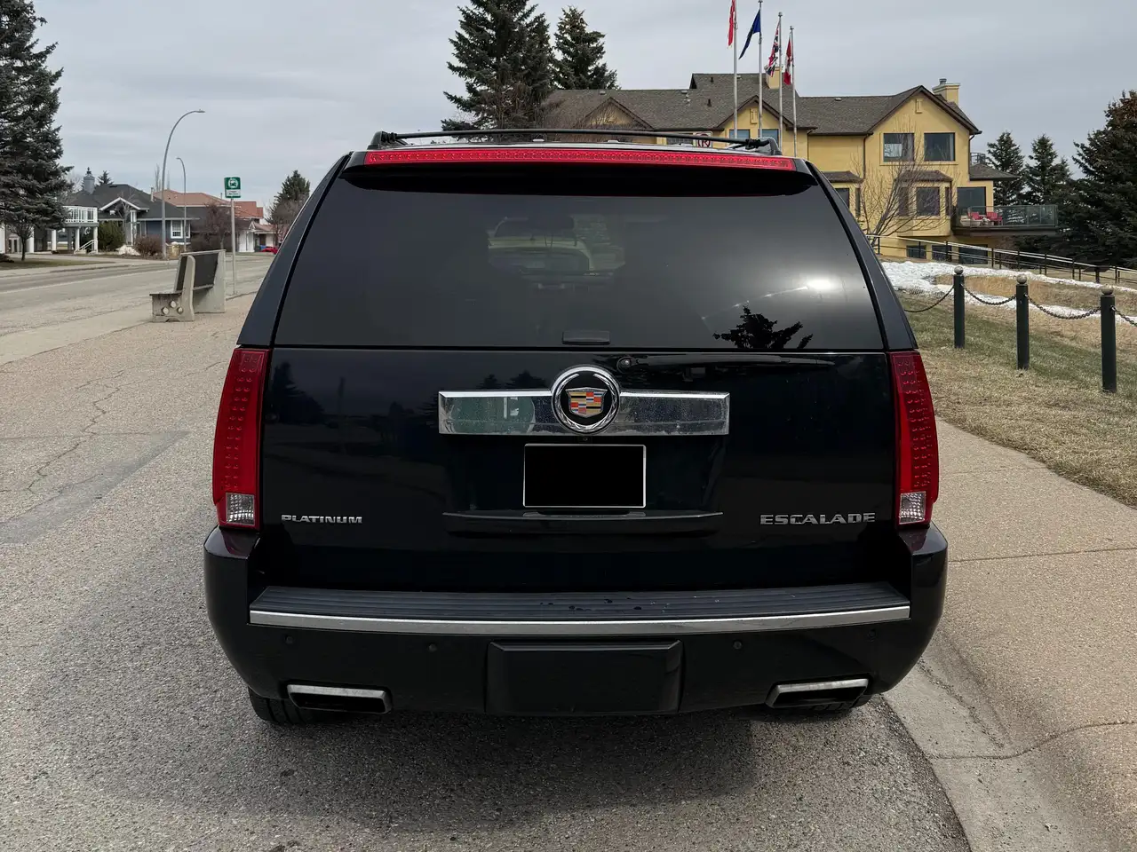 Cadillac Escalade снимка Cadillac Escalade