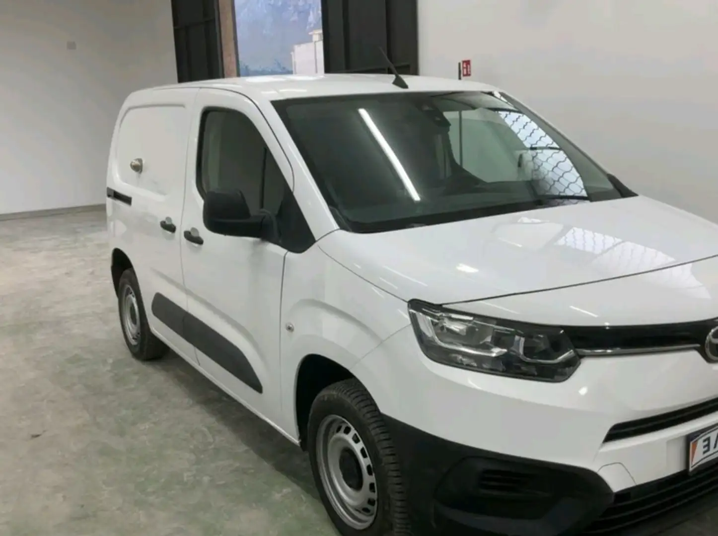 Toyota Proace City 1.5 D-4D L1 ACTIVE - 1