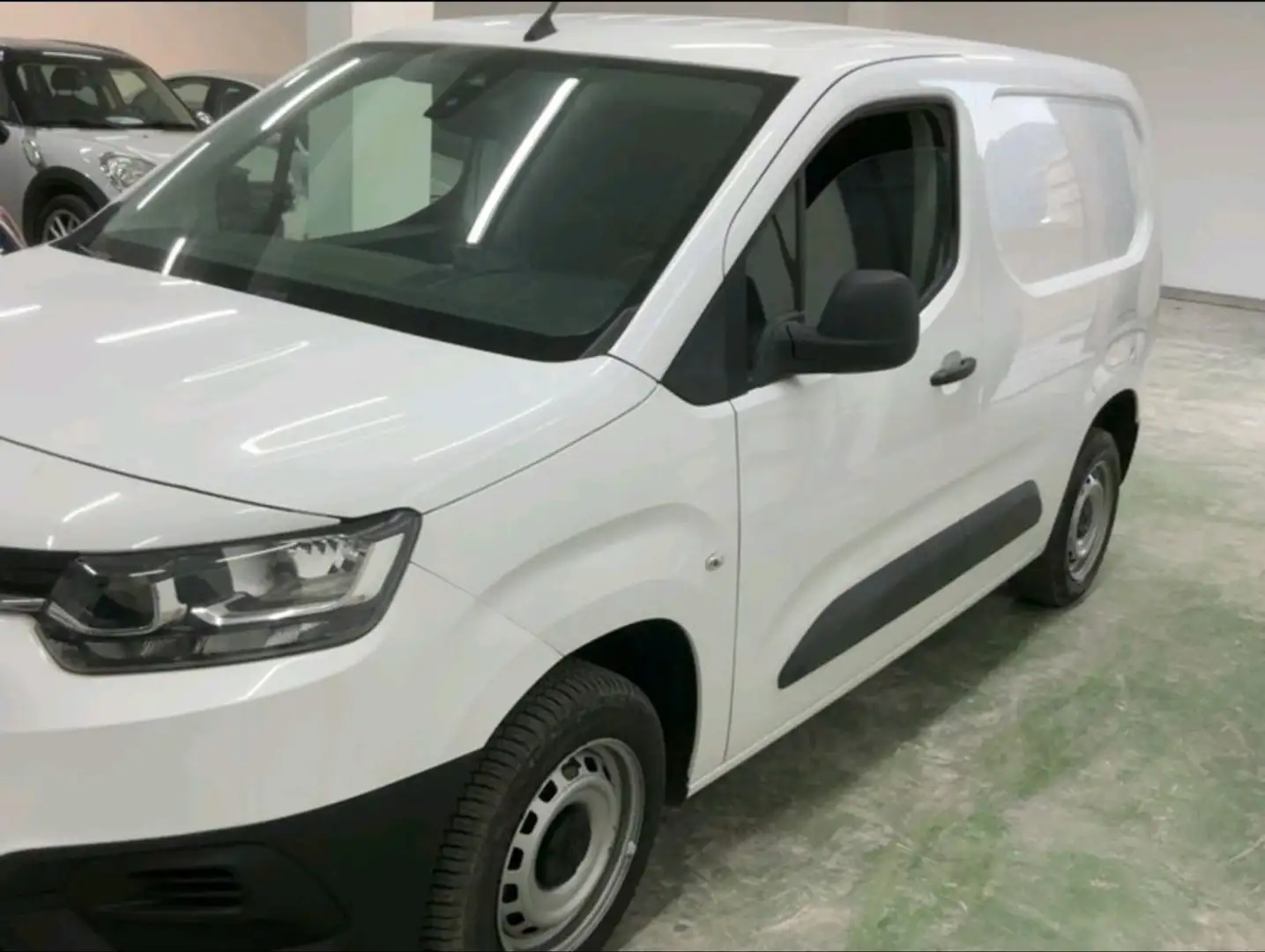 Toyota Proace City 1.5 D-4D L1 ACTIVE - 2